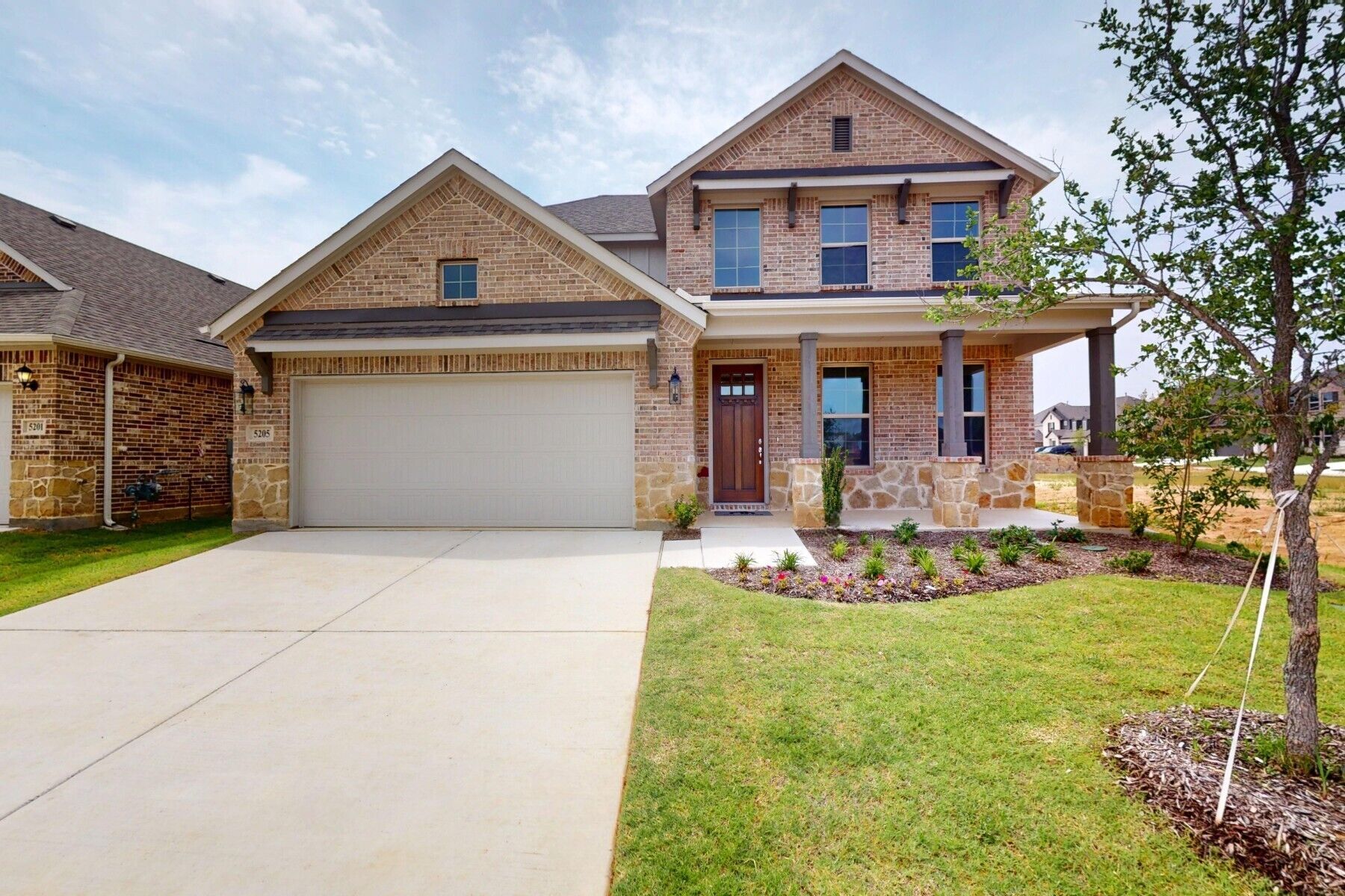 Front Exterior:Front Exterior