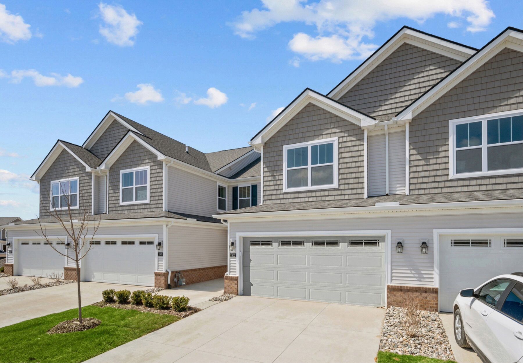 Front Exterior:Front Exterior