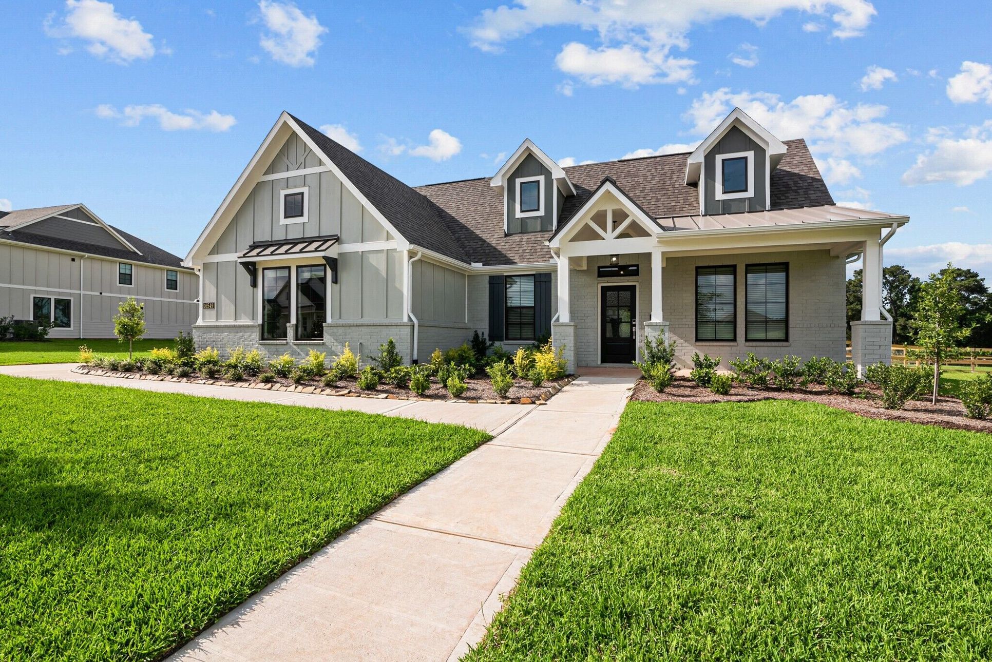 Front Exterior:Front Exterior