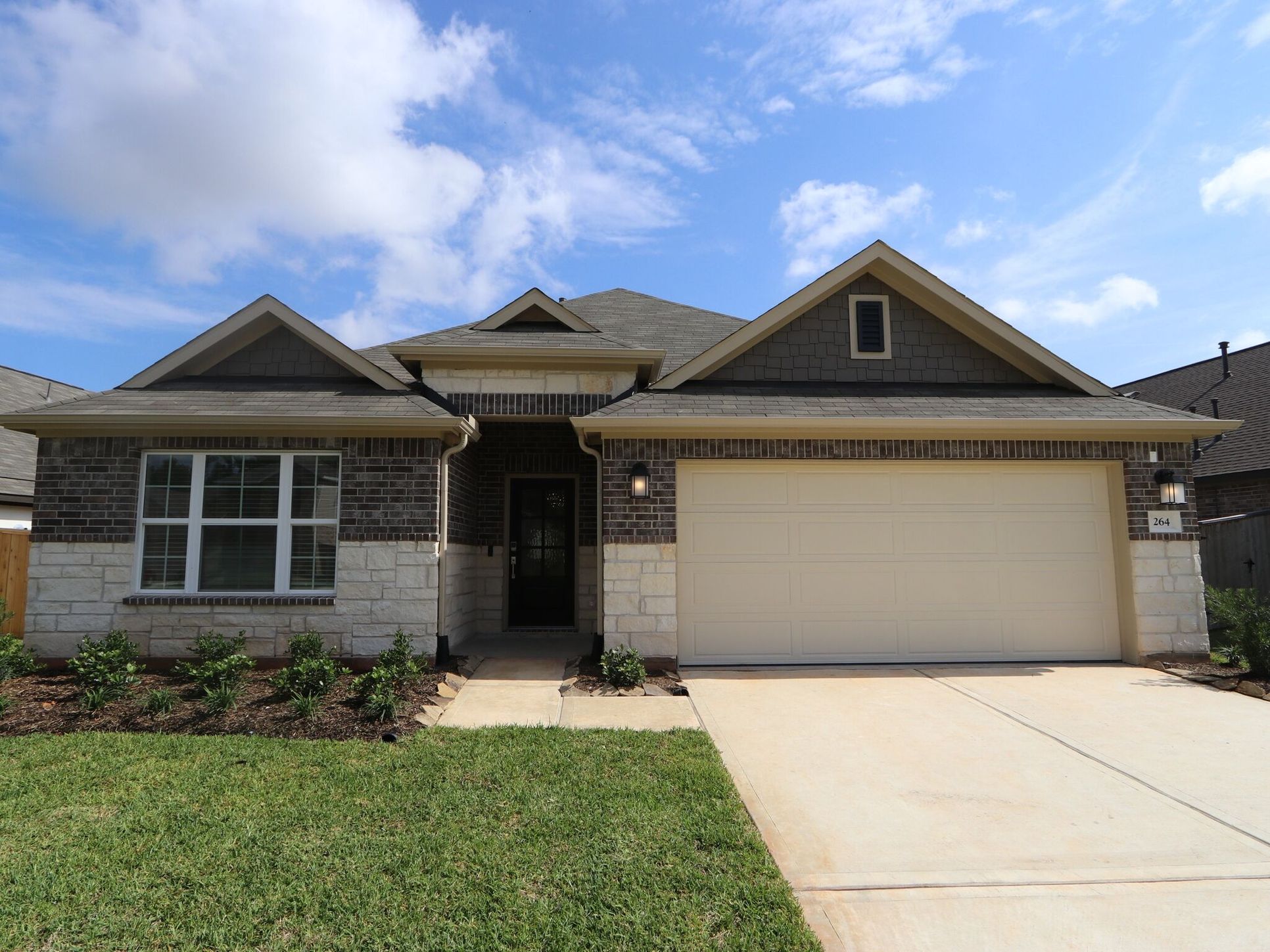 Front Exterior:Front Exterior