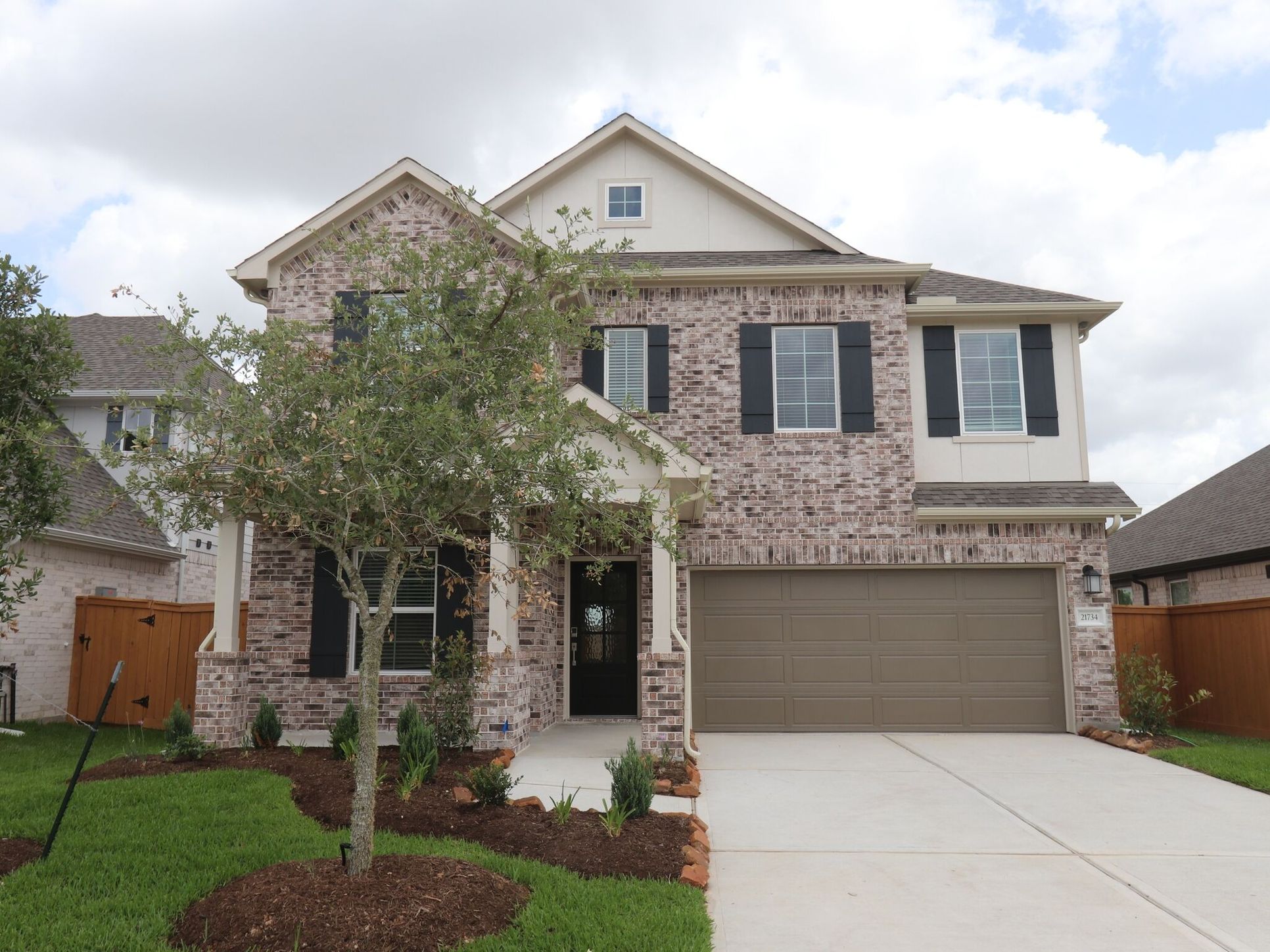 Front Exterior:Front Exterior