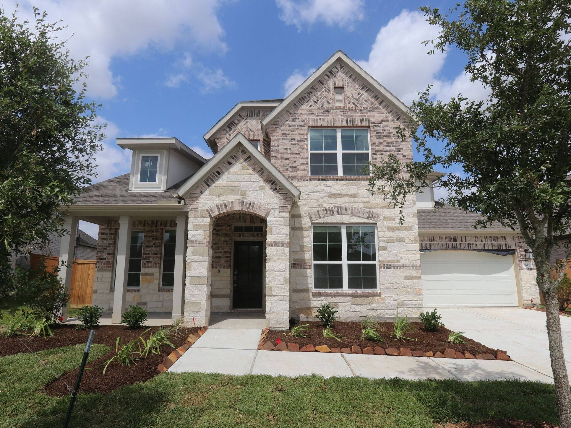 Front Exterior:Front Exterior