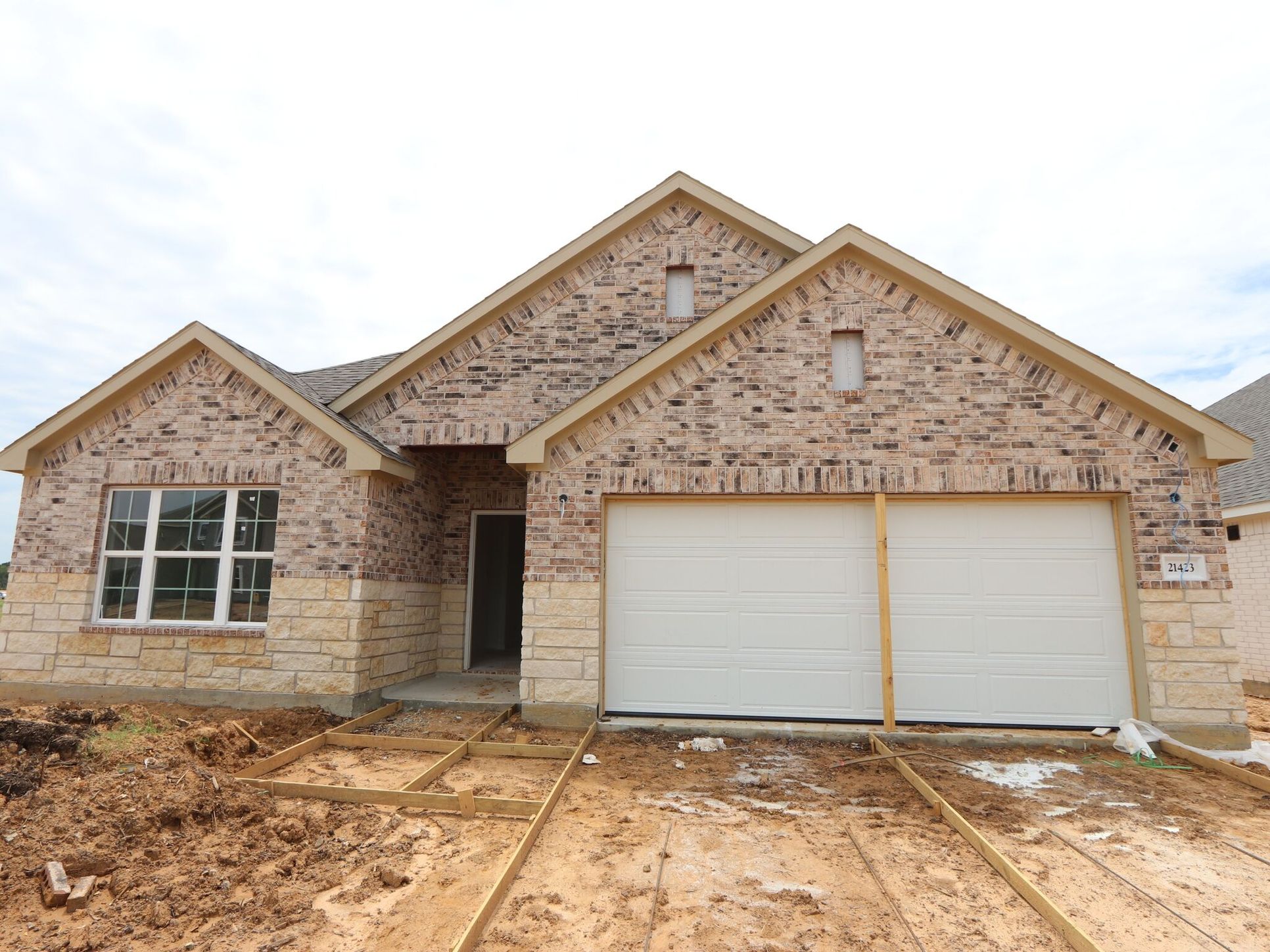 Front Exterior:Front Exterior