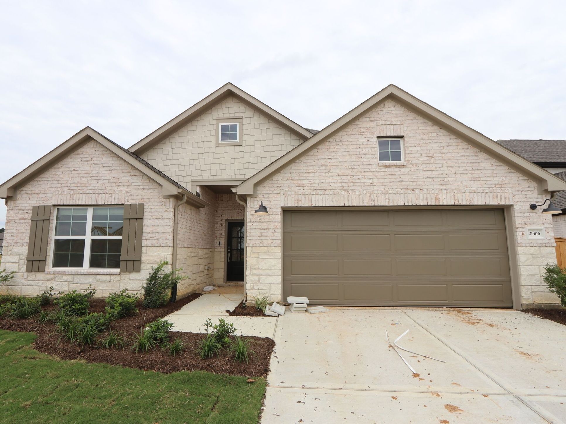 Front Exterior:Front Exterior