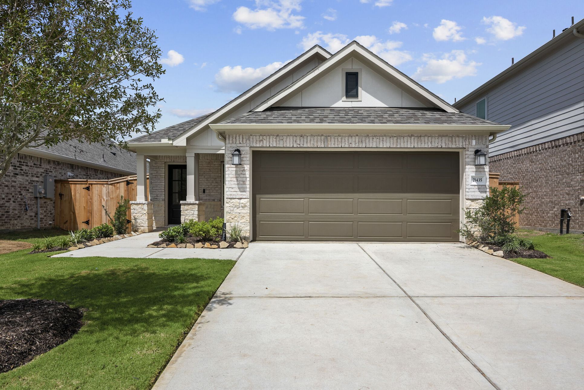 Front Exterior:Front Exterior