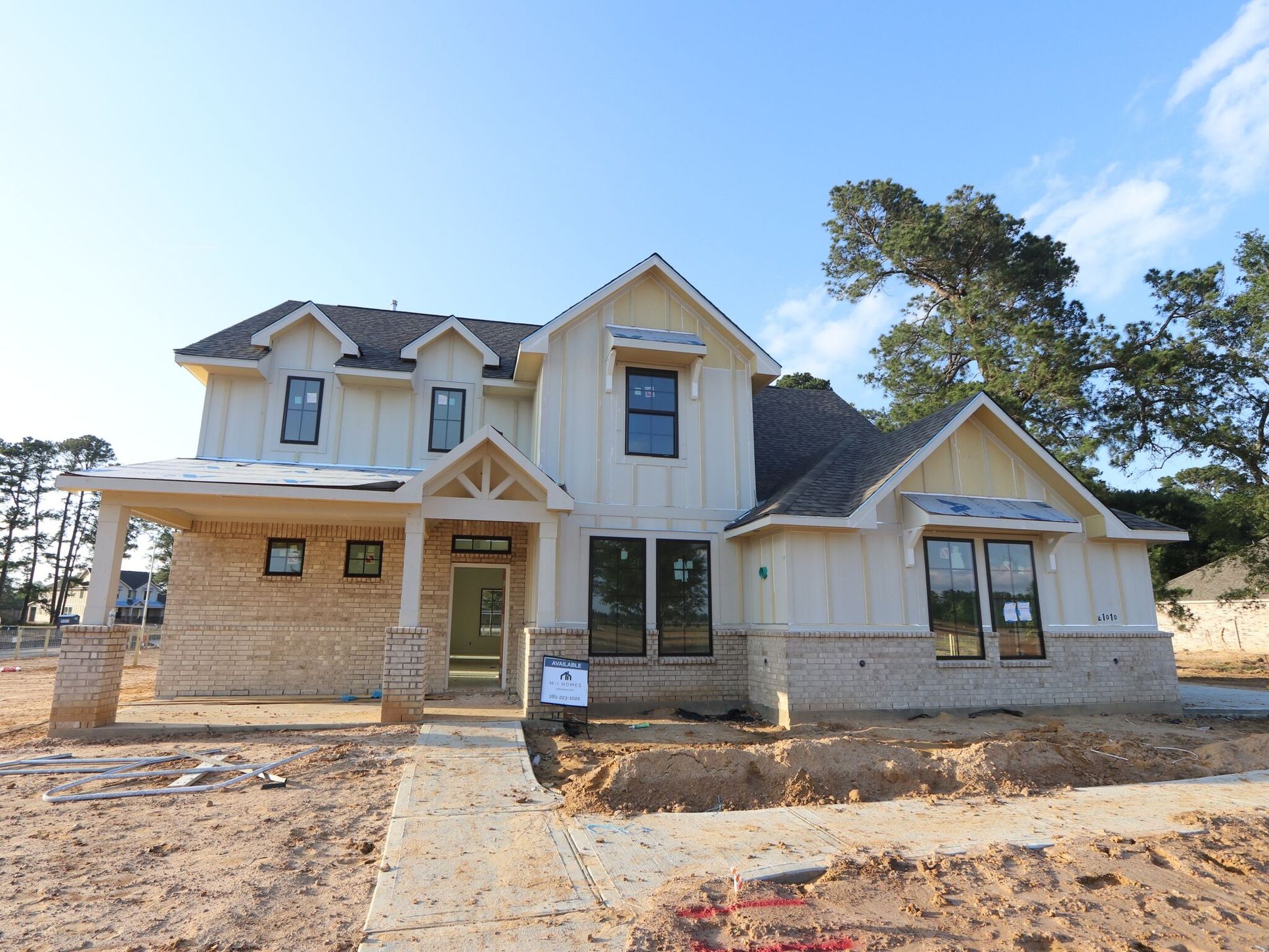 Front Exterior:Front Exterior