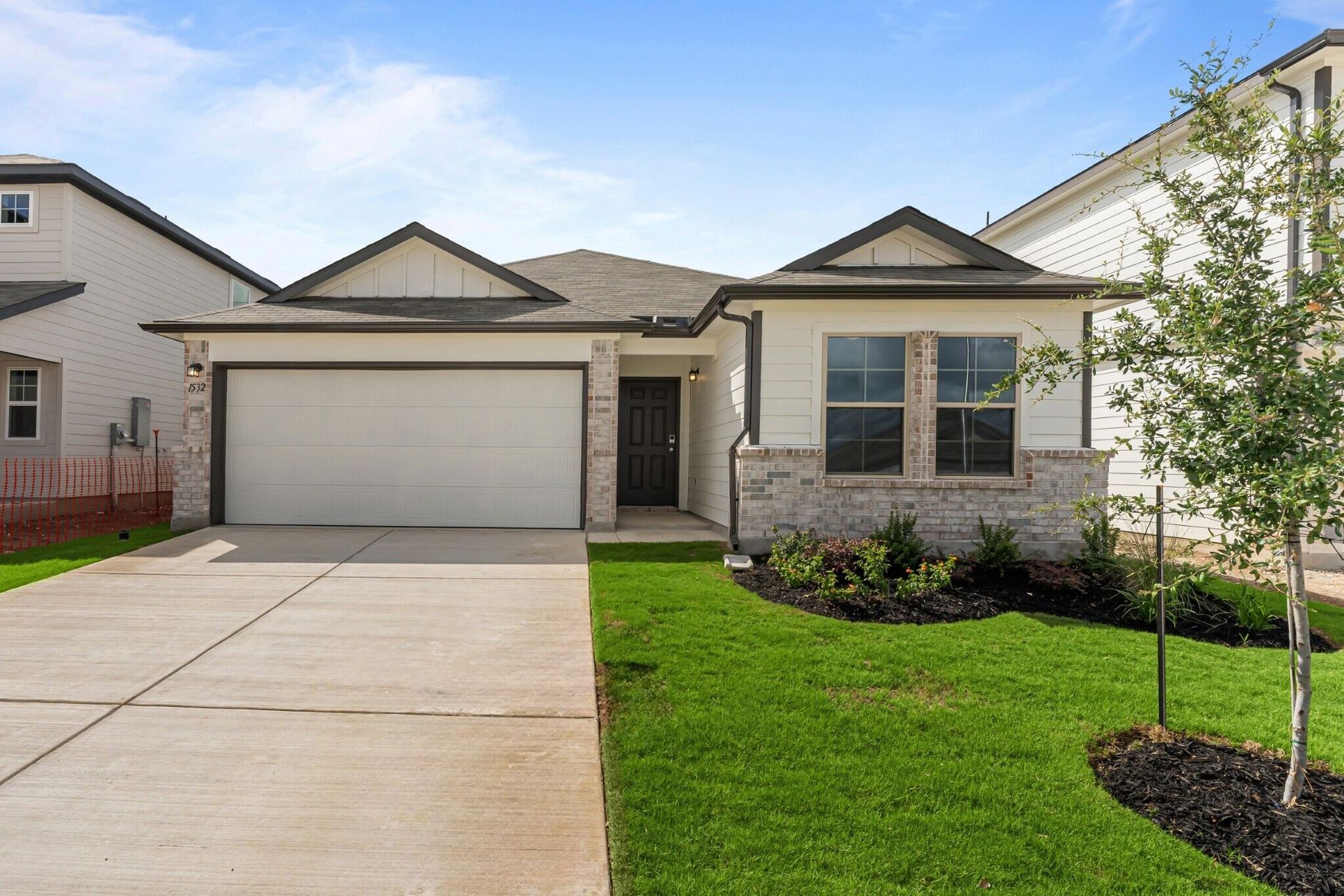 Front Exterior:Front Exterior
