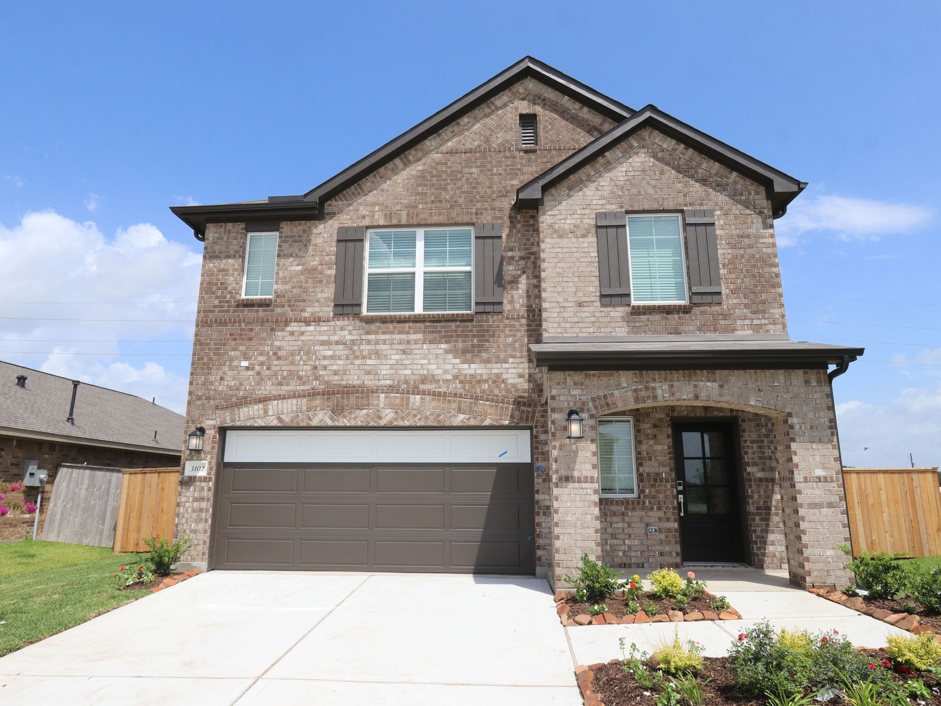 Front Exterior:Front Exterior