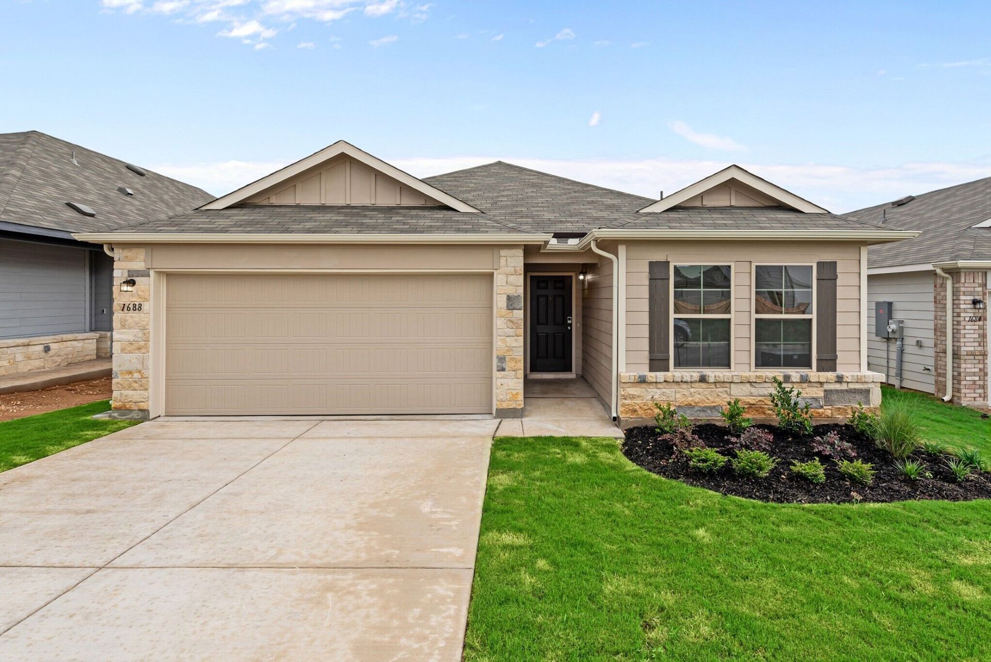 Front Exterior:Front Exterior