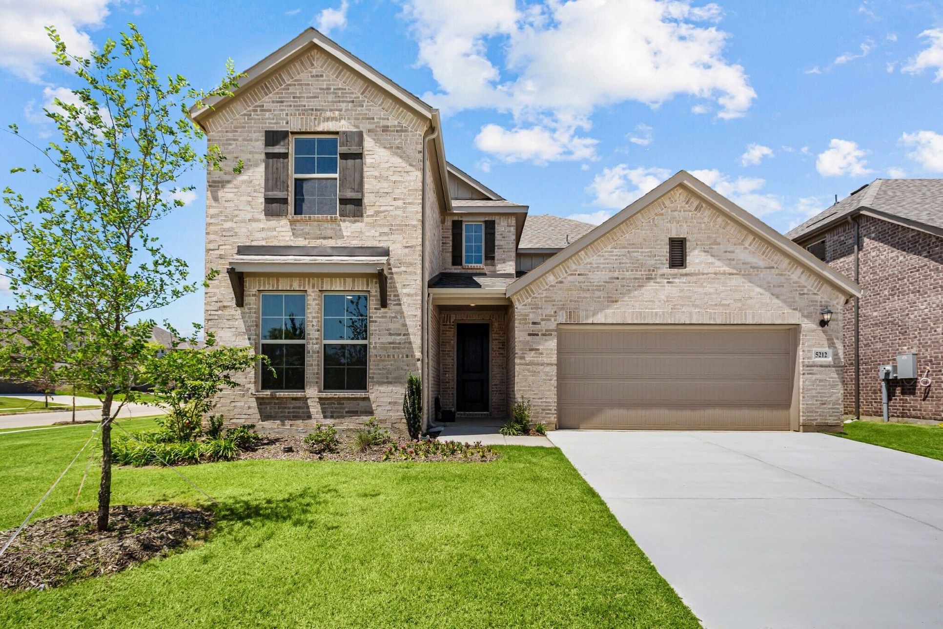 Front Exterior:Front Exterior