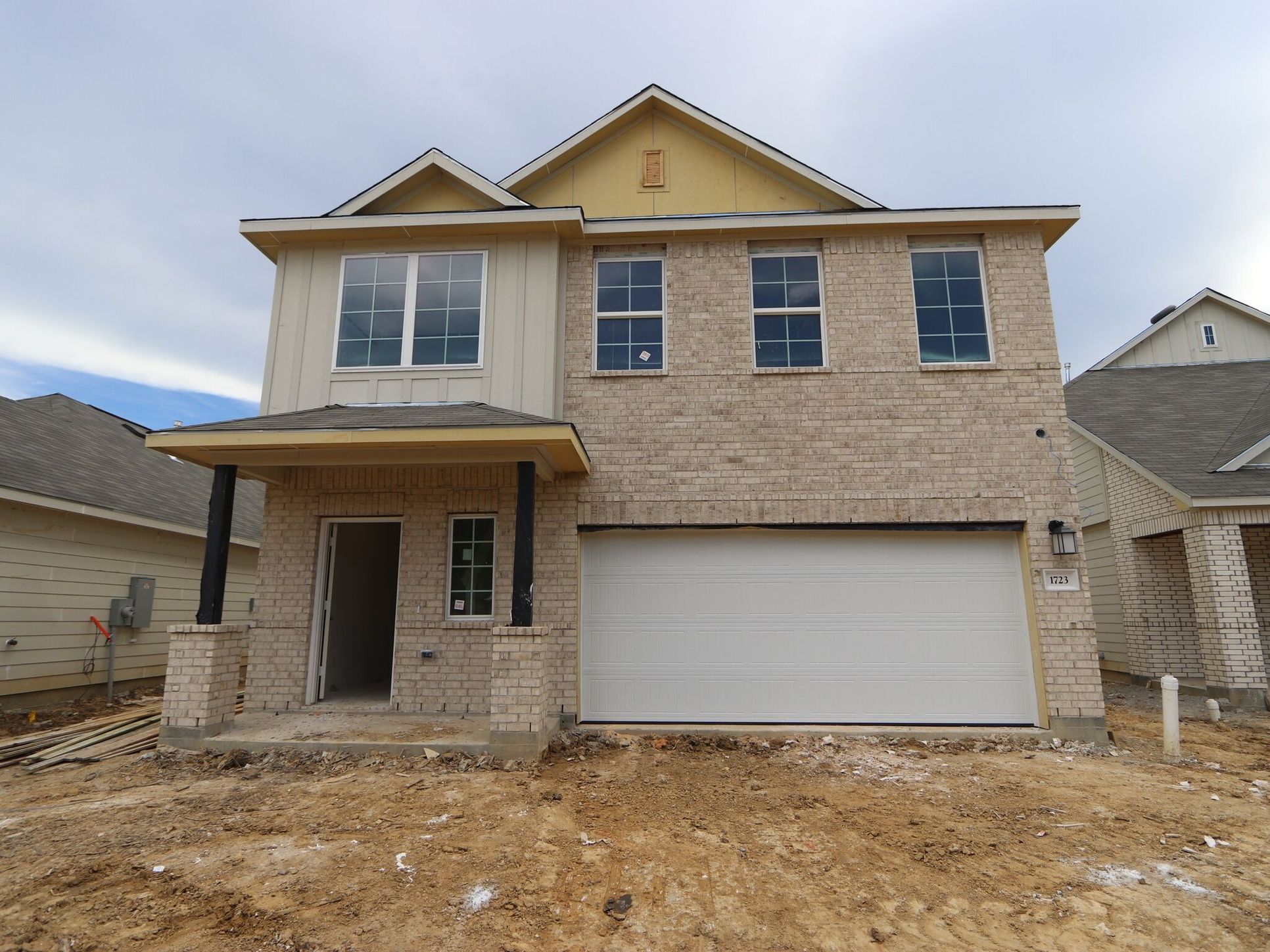 Front Exterior:Front Exterior