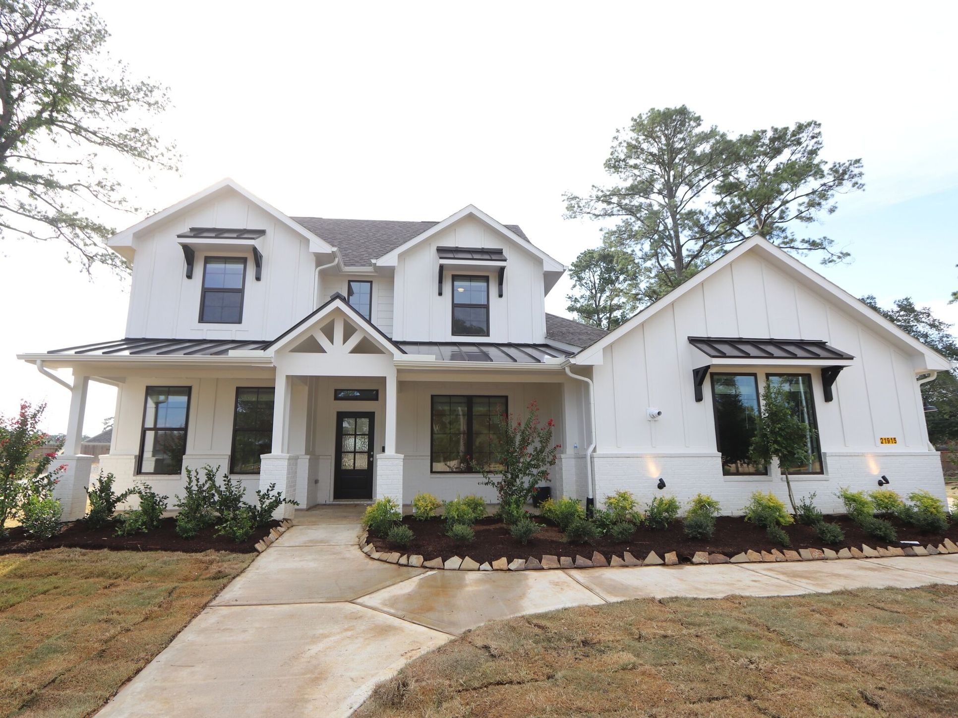 Front Exterior:Front Exterior
