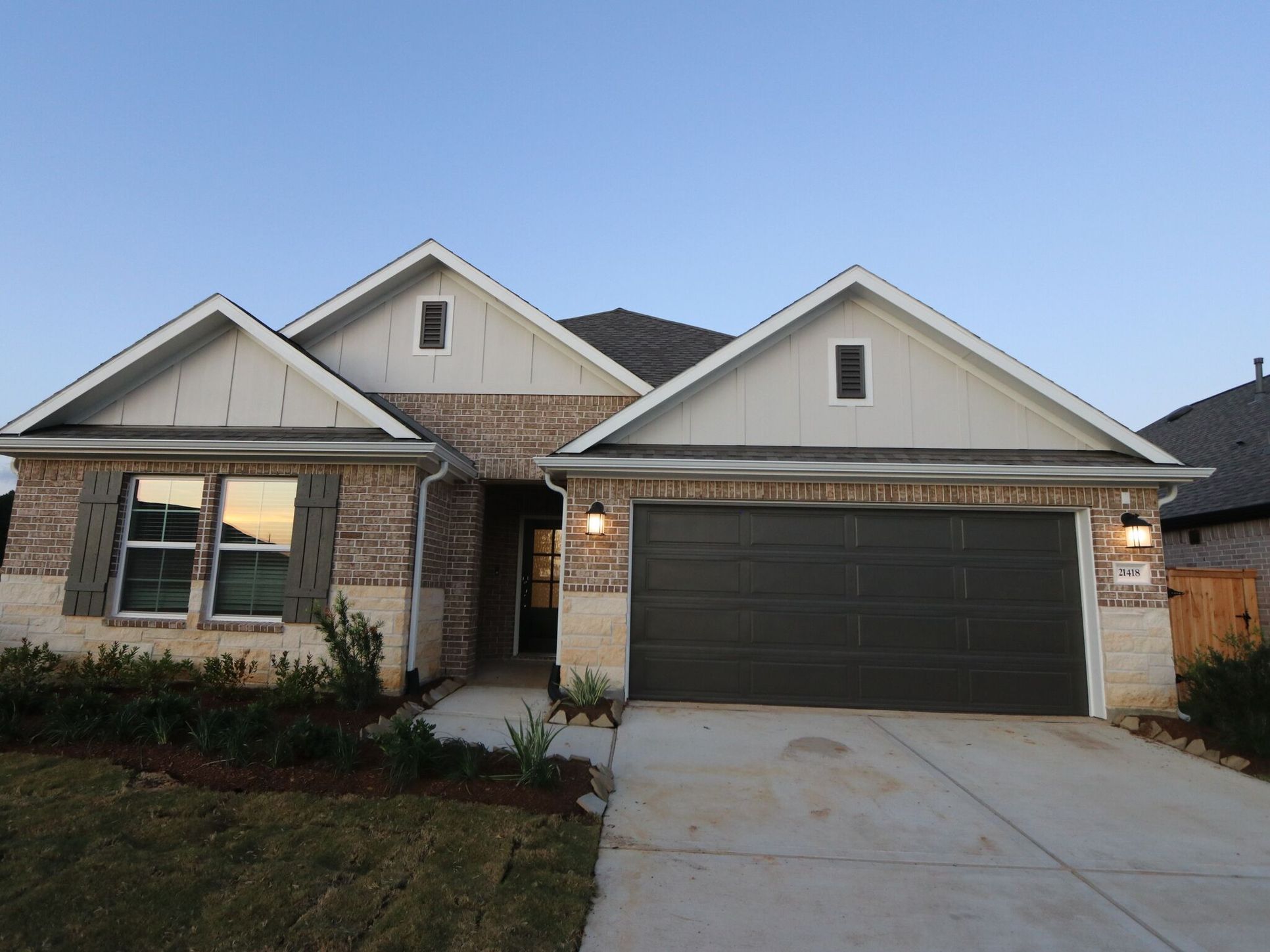 Front Exterior:Front Exterior
