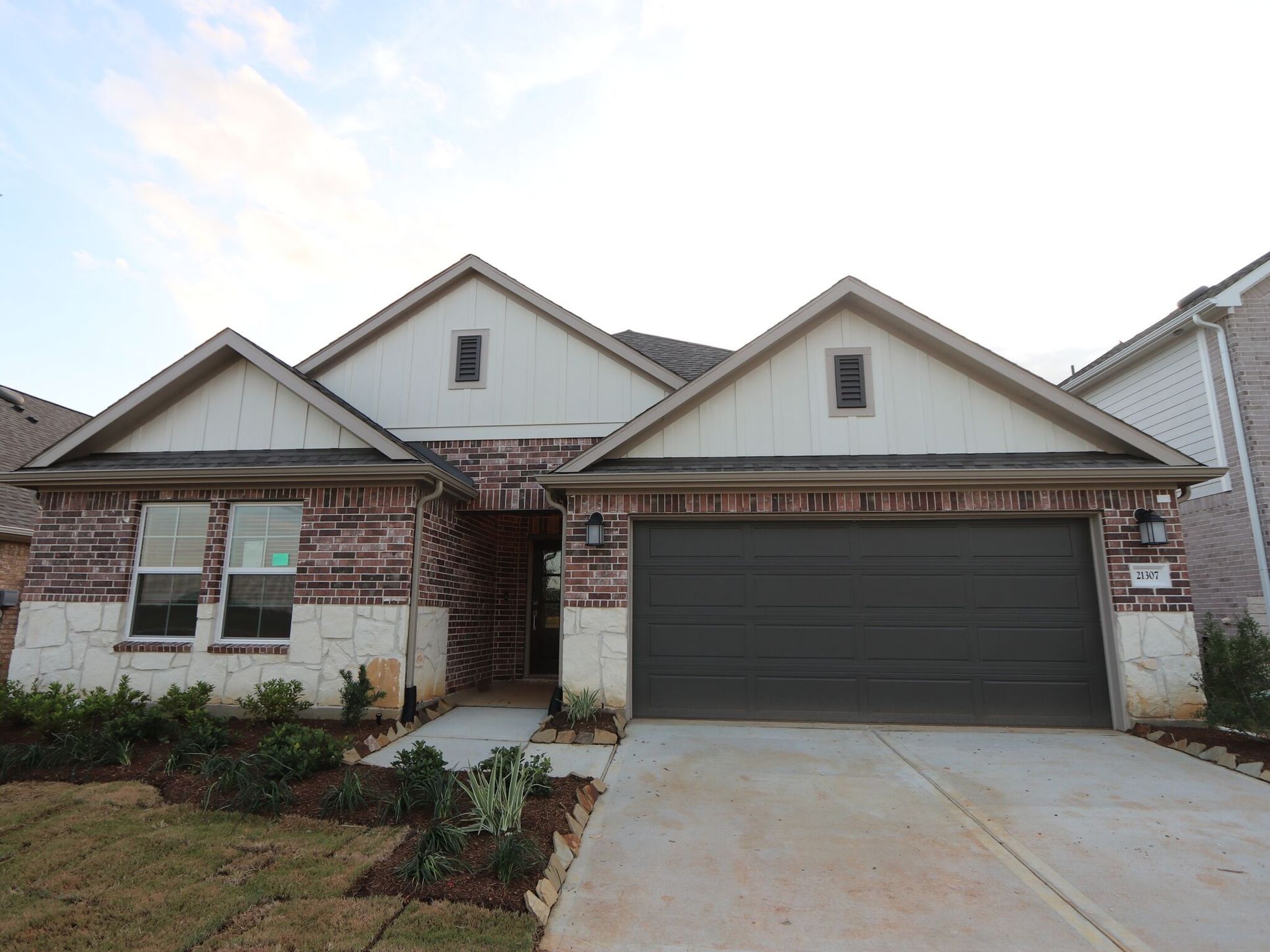 Front Exterior:Front Exterior