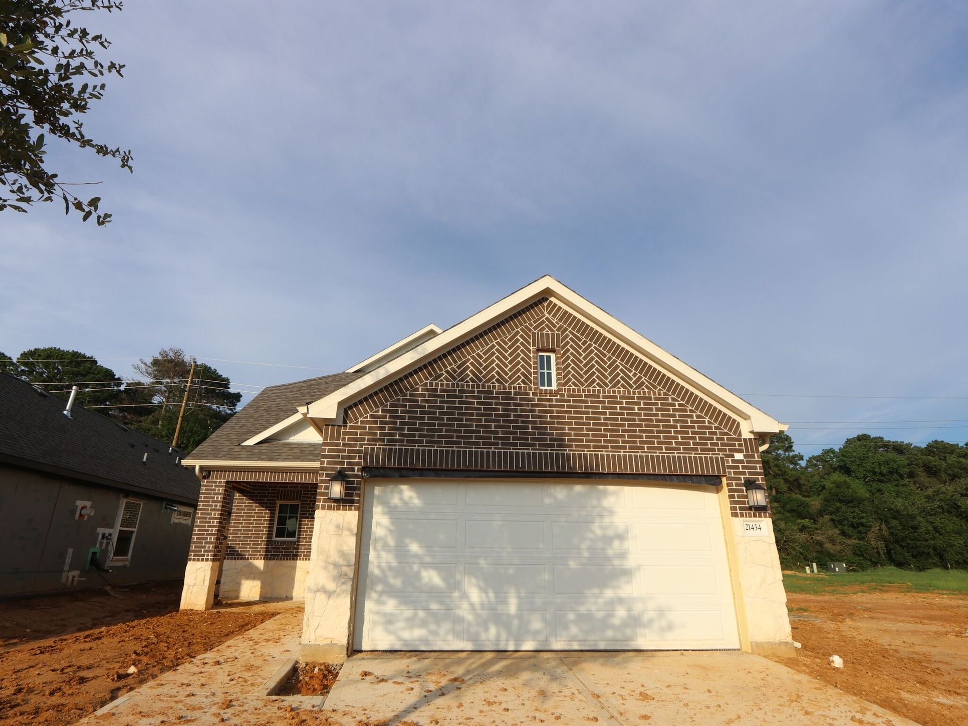 Side Exterior:Side Exterior