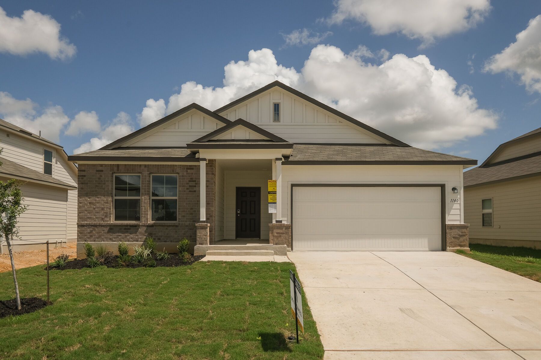 Front Exterior:Front Exterior