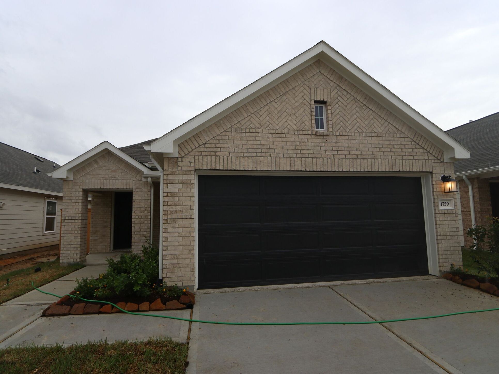 Exterior:Exterior