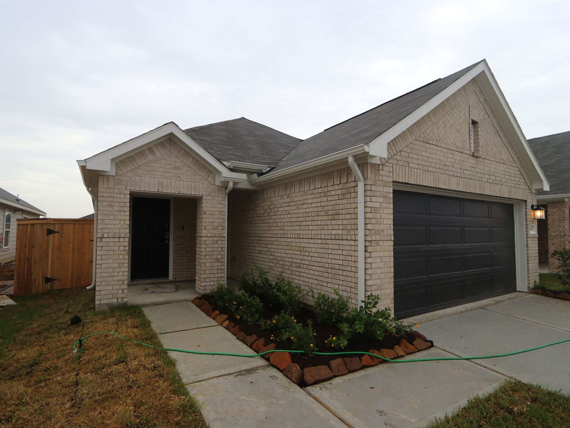 Side Exterior:Side Exterior