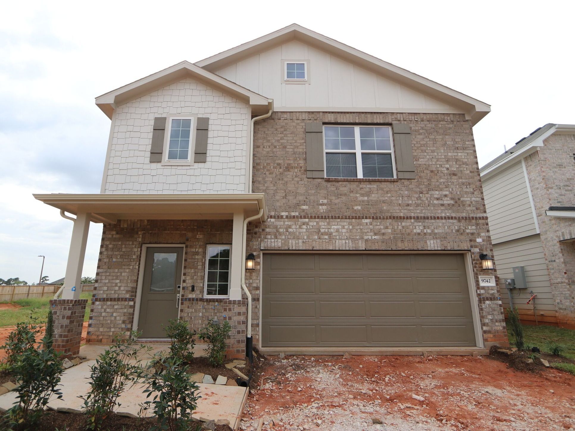 Front Exterior:Front Exterior