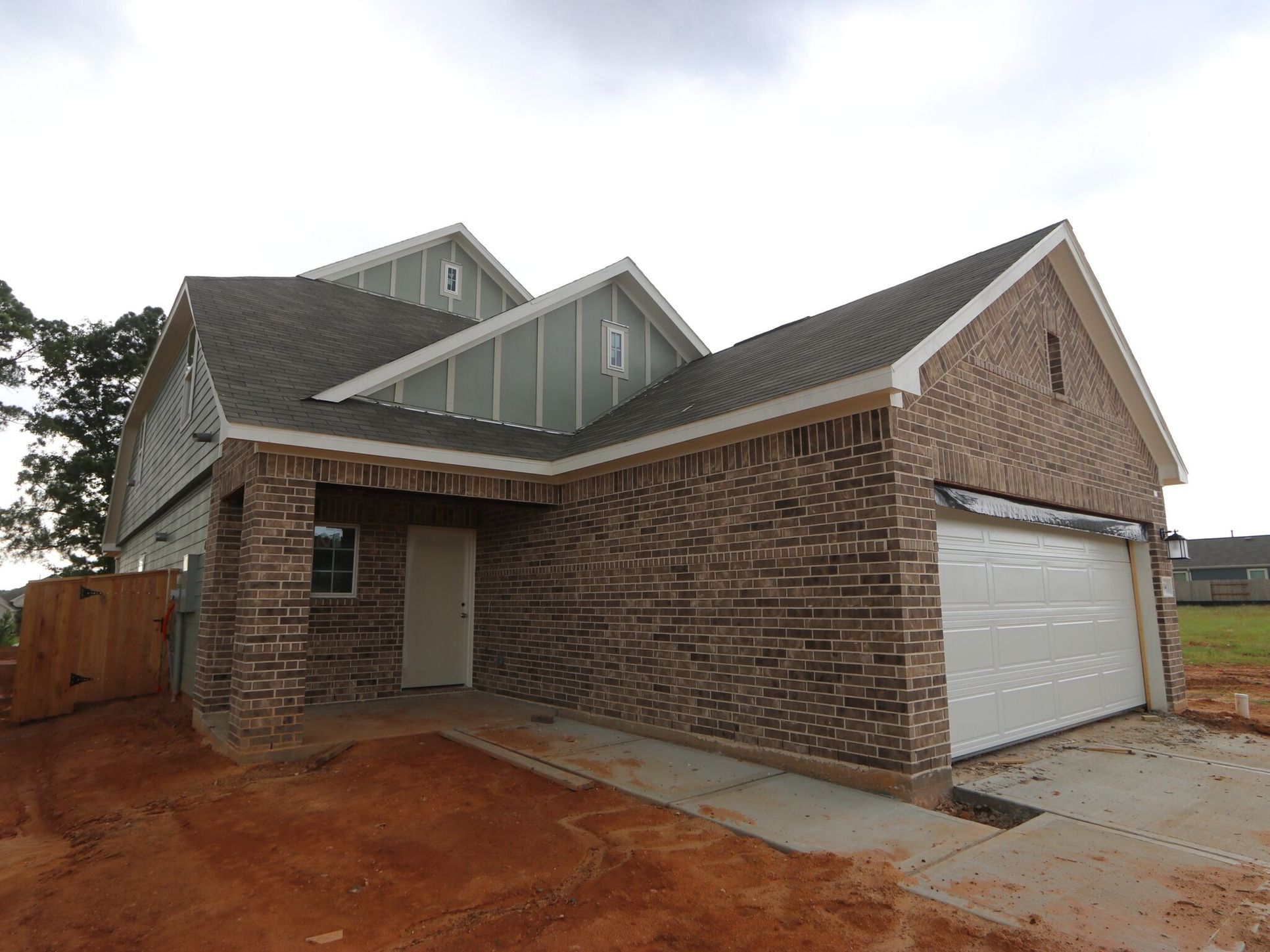 Side Exterior:Side Exterior