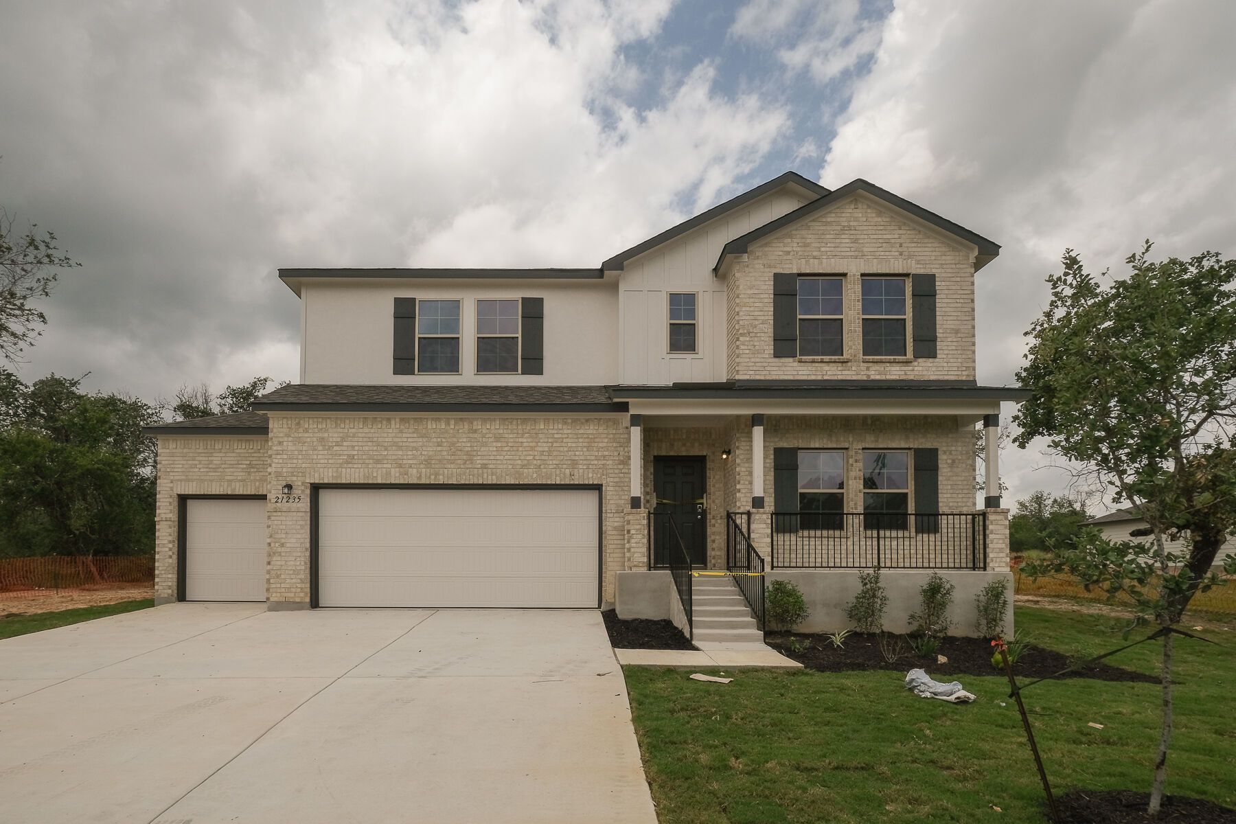 Front Exterior:Front Exterior