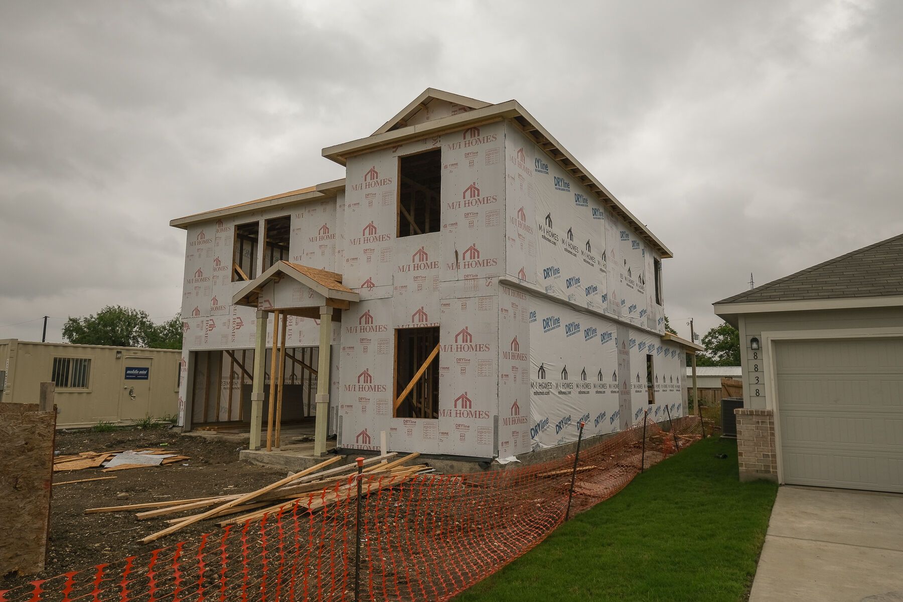 Side Exterior:Side Exterior