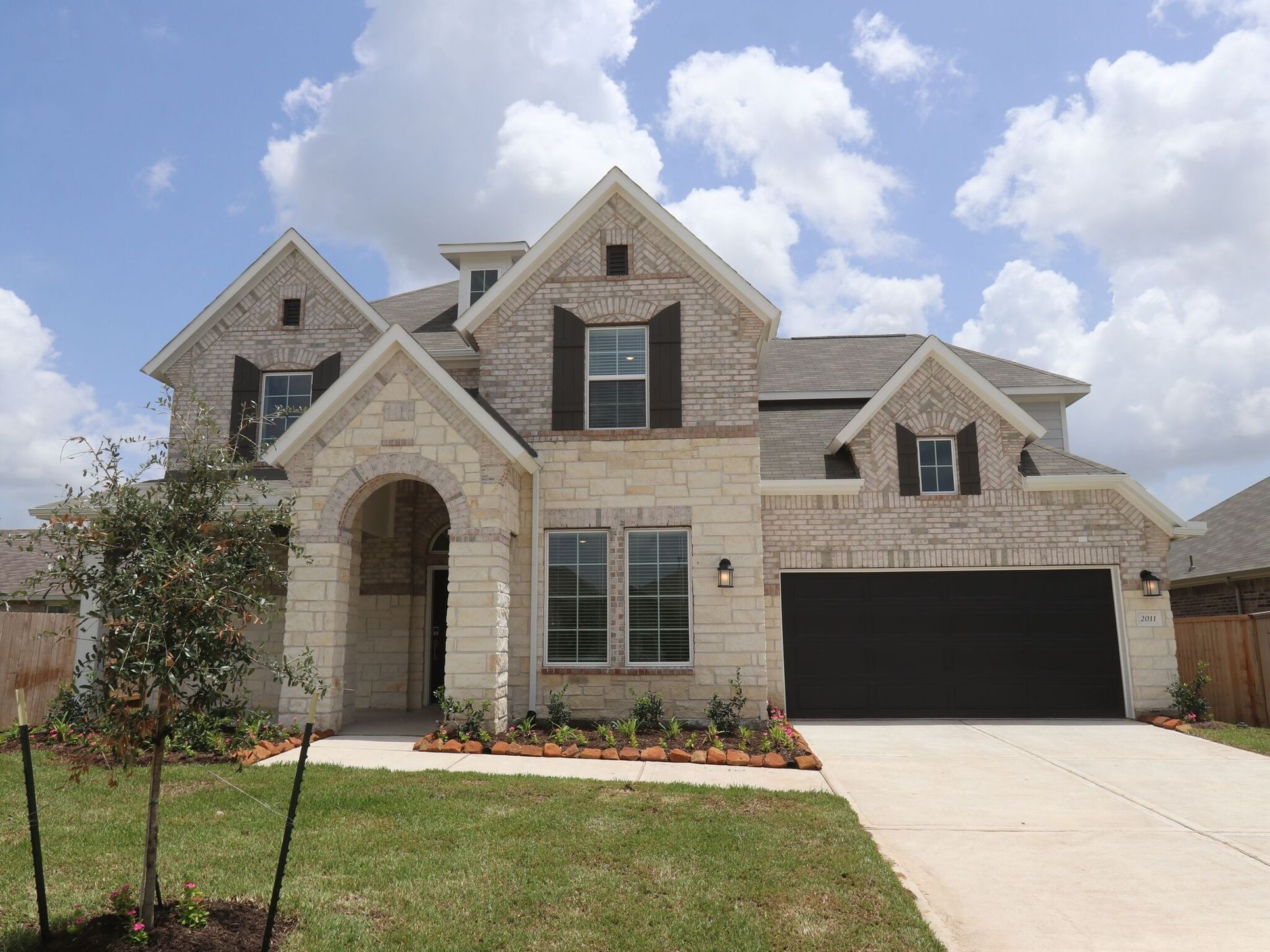 Front Exterior:Front Exterior