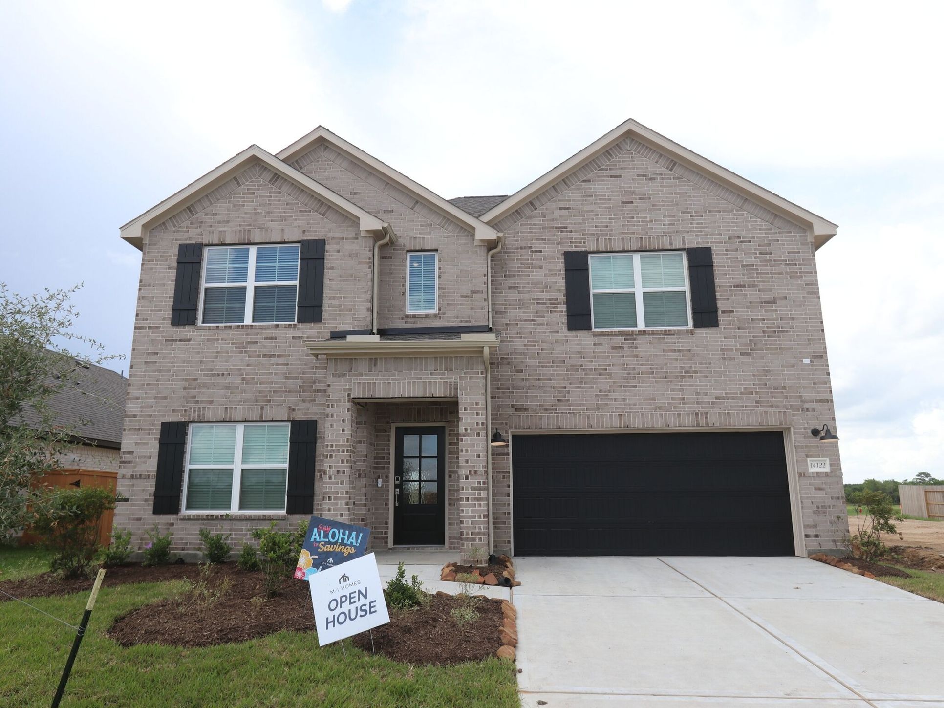 Front Exterior:Front Exterior