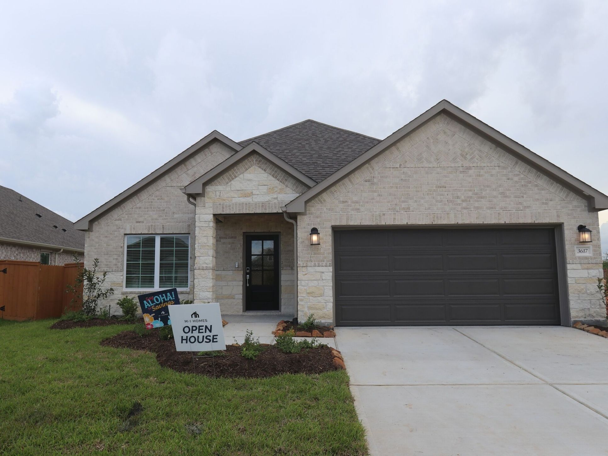 Front Exterior:Front Exterior