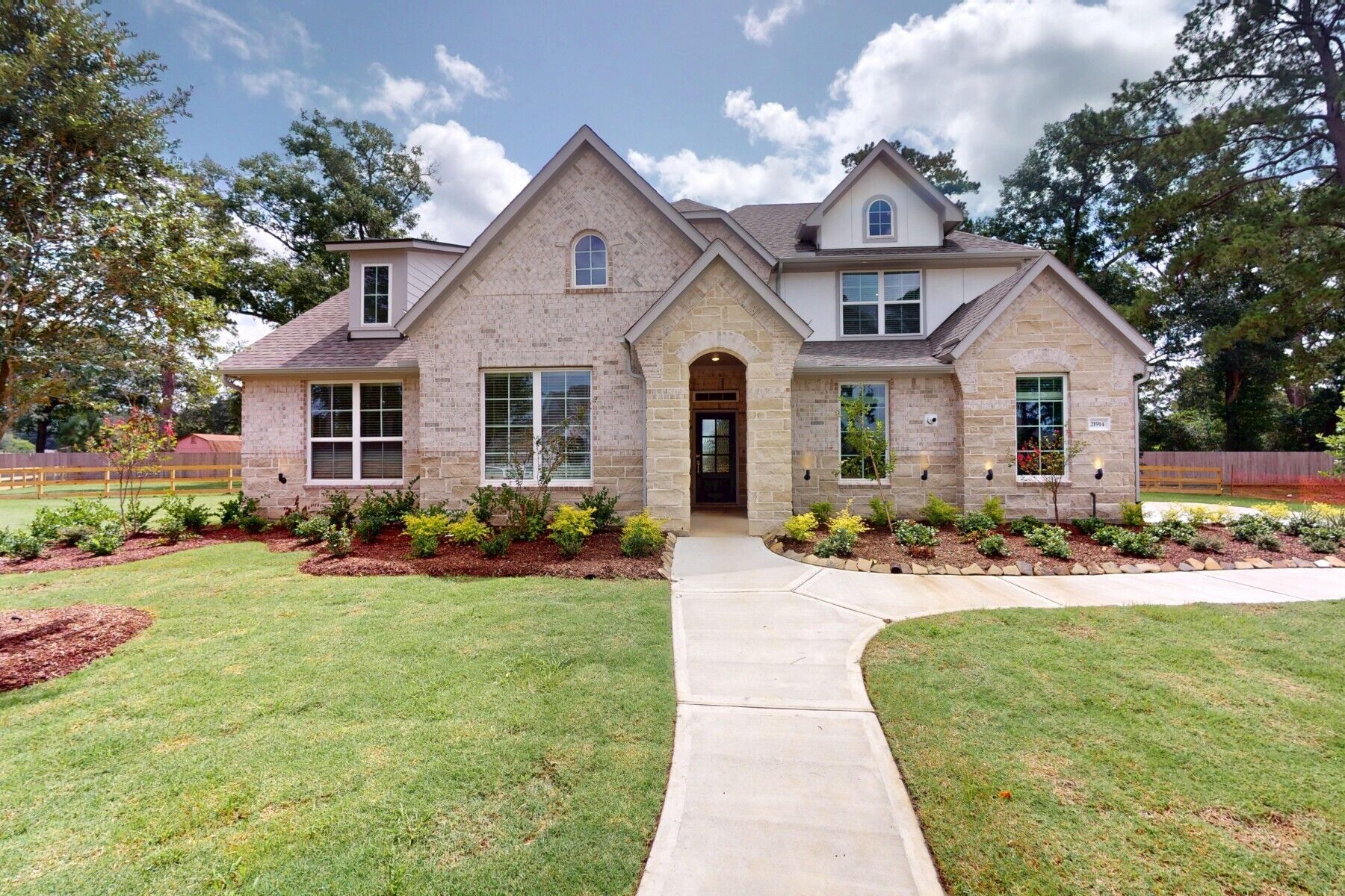 Front Exterior:Front Exterior