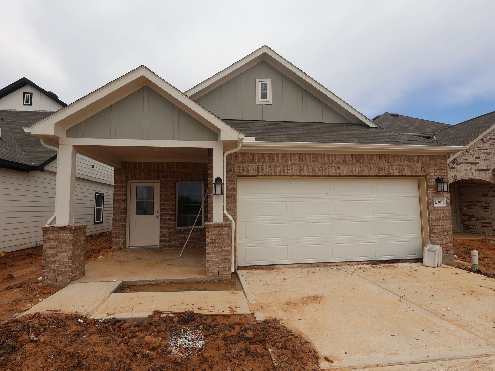 Front Exterior:Front Exterior