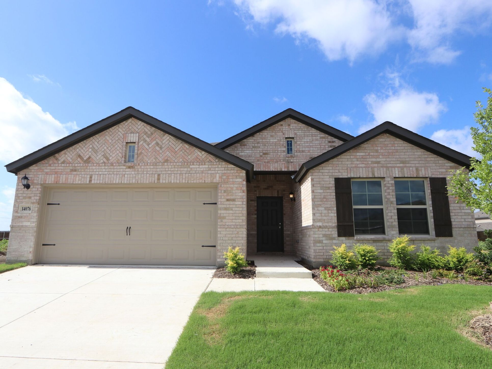 Front Exterior:Front Exterior
