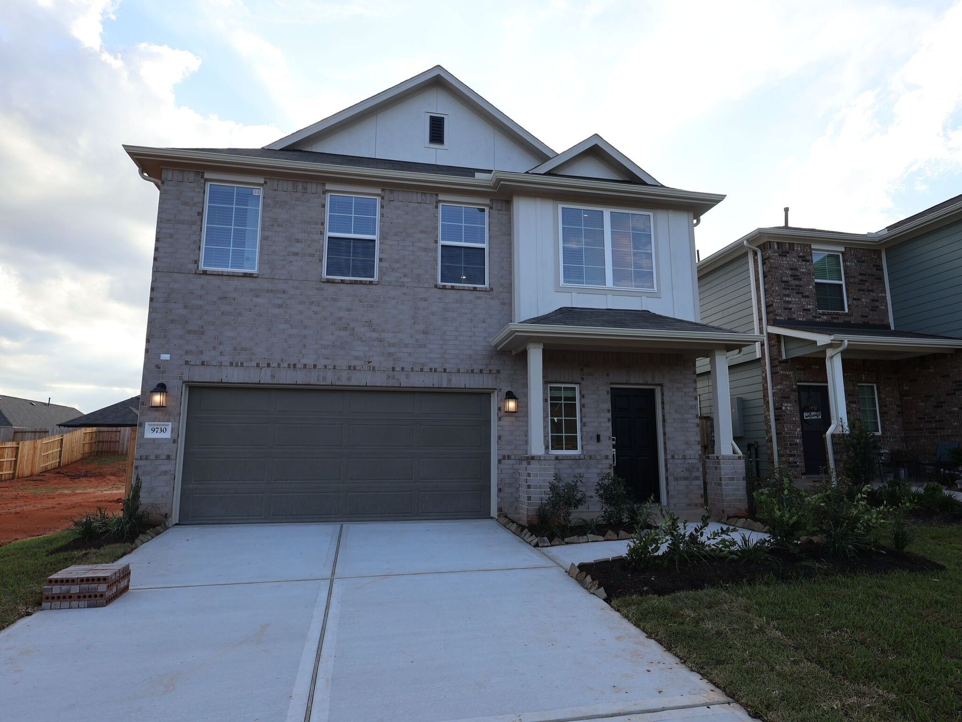 Front Exterior:Front Exterior
