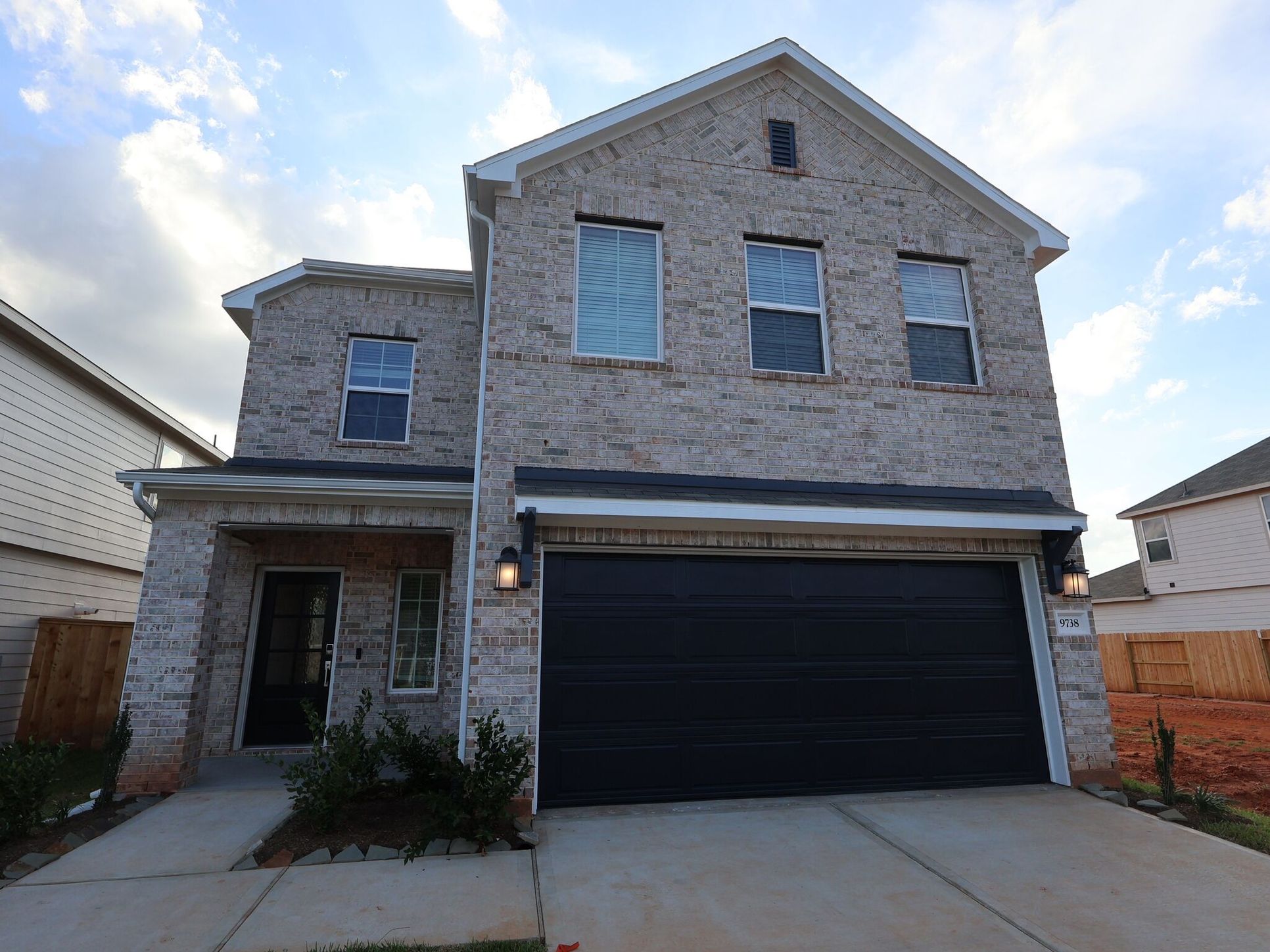 Front Exterior:Front Exterior