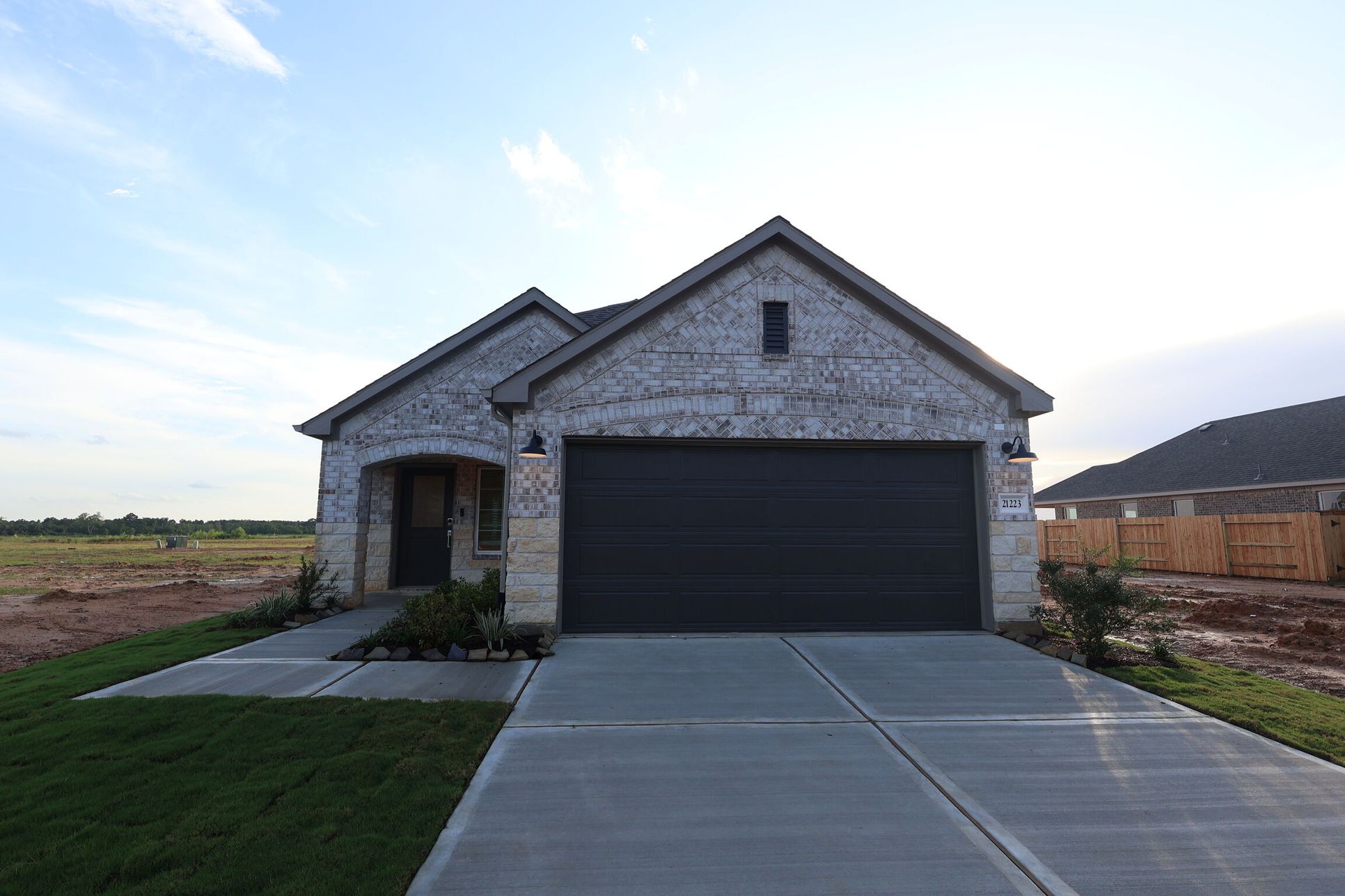 Front Exterior:Front Exterior