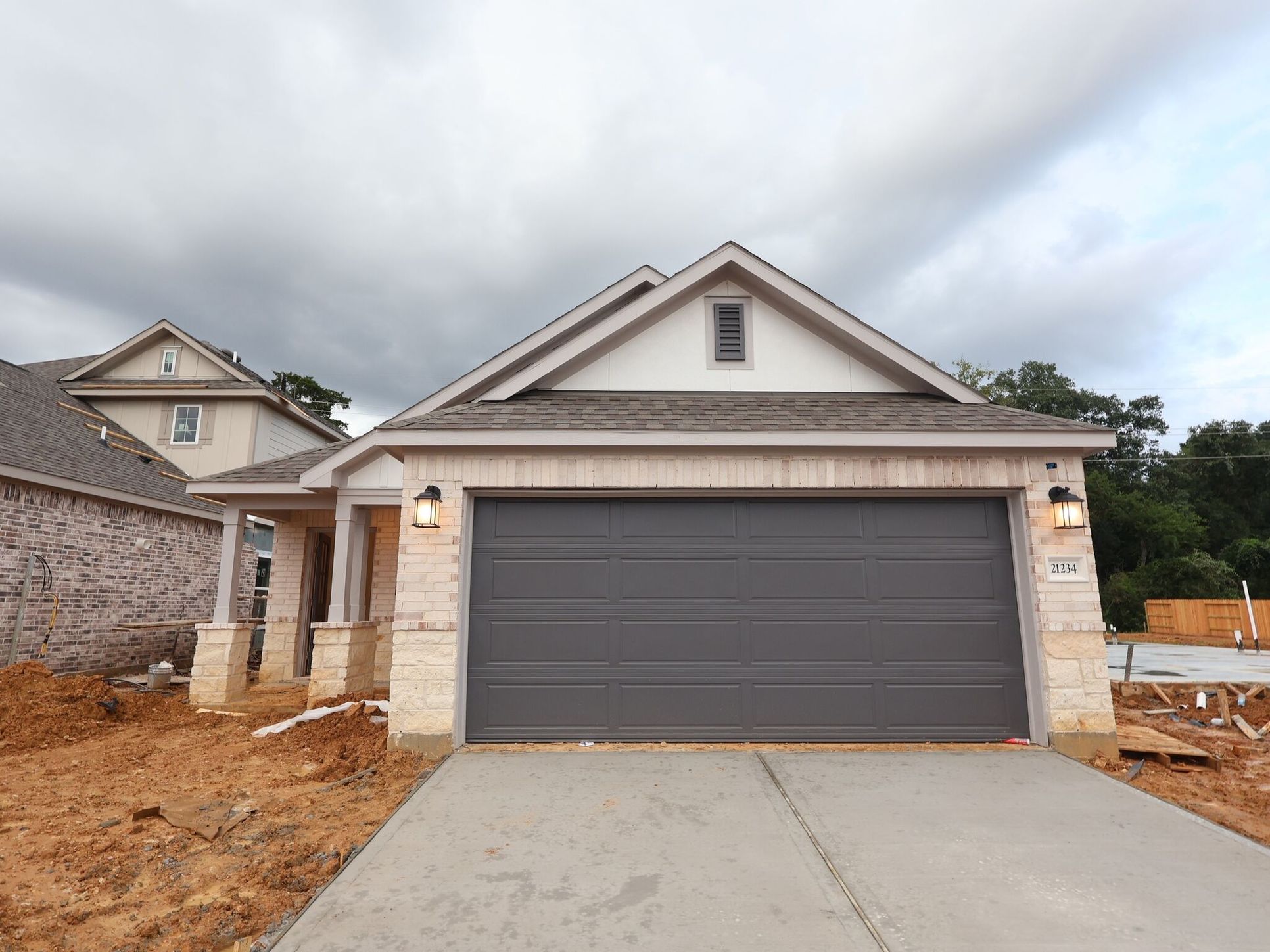 Front Exterior:Front Exterior