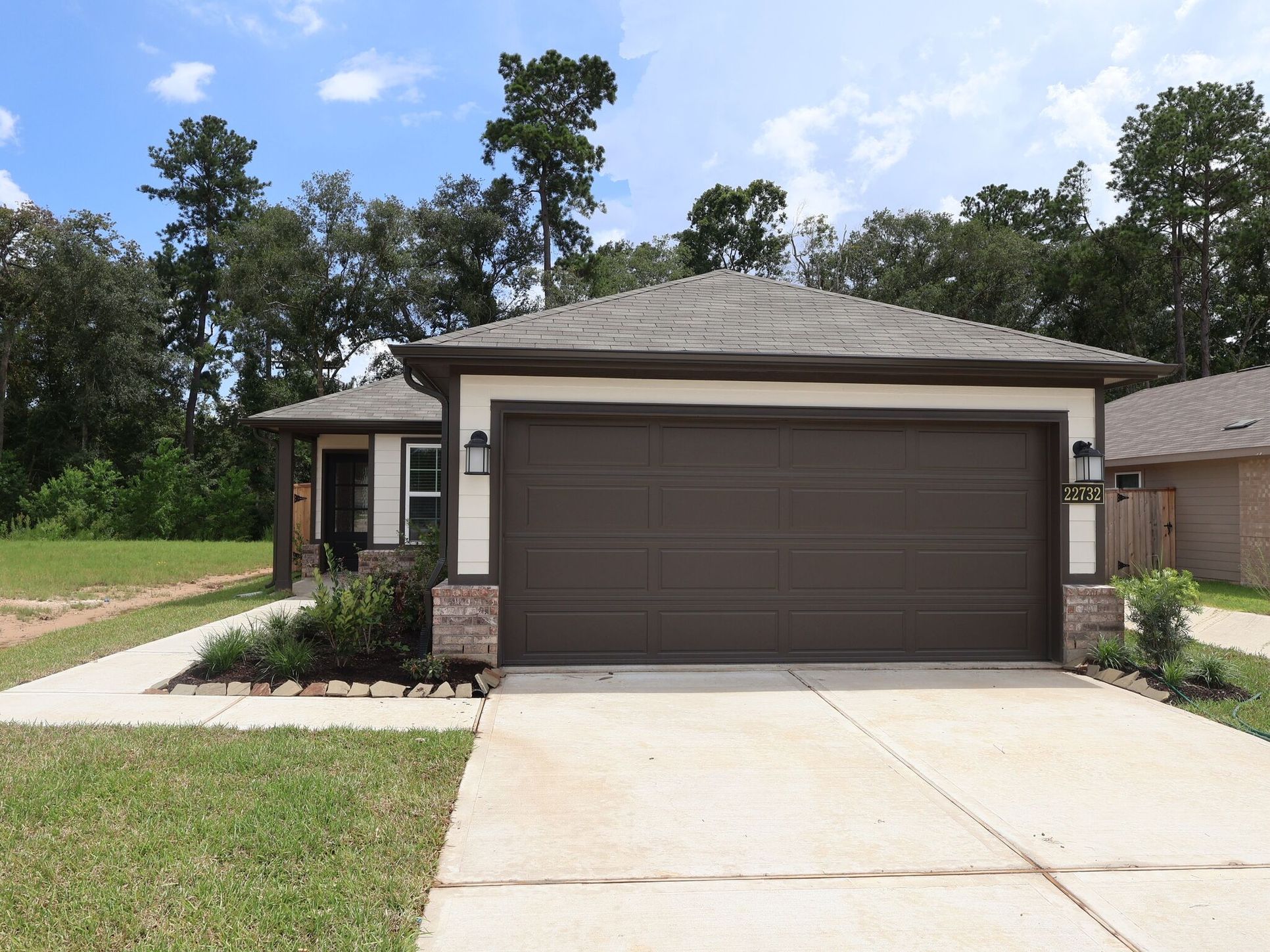 Front Exterior:Front Exterior