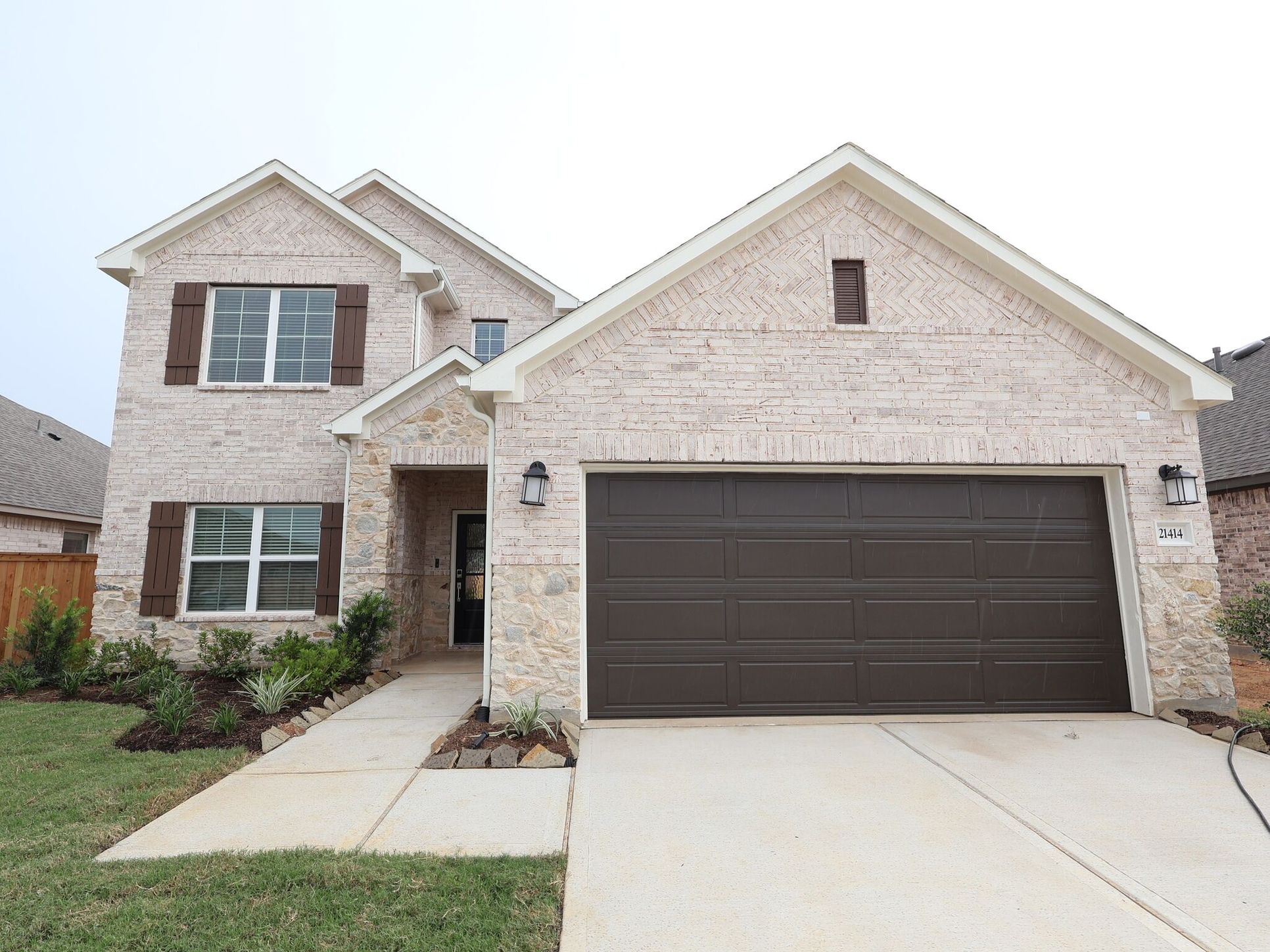 Front Exterior:Front Exterior