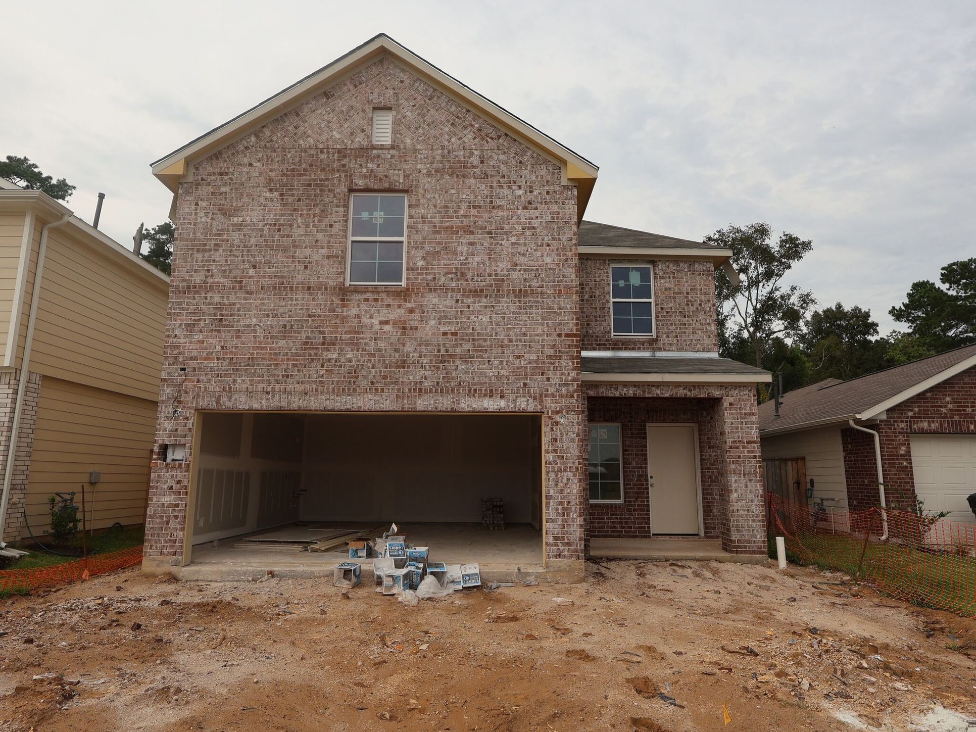 Front Exterior:Front Exterior