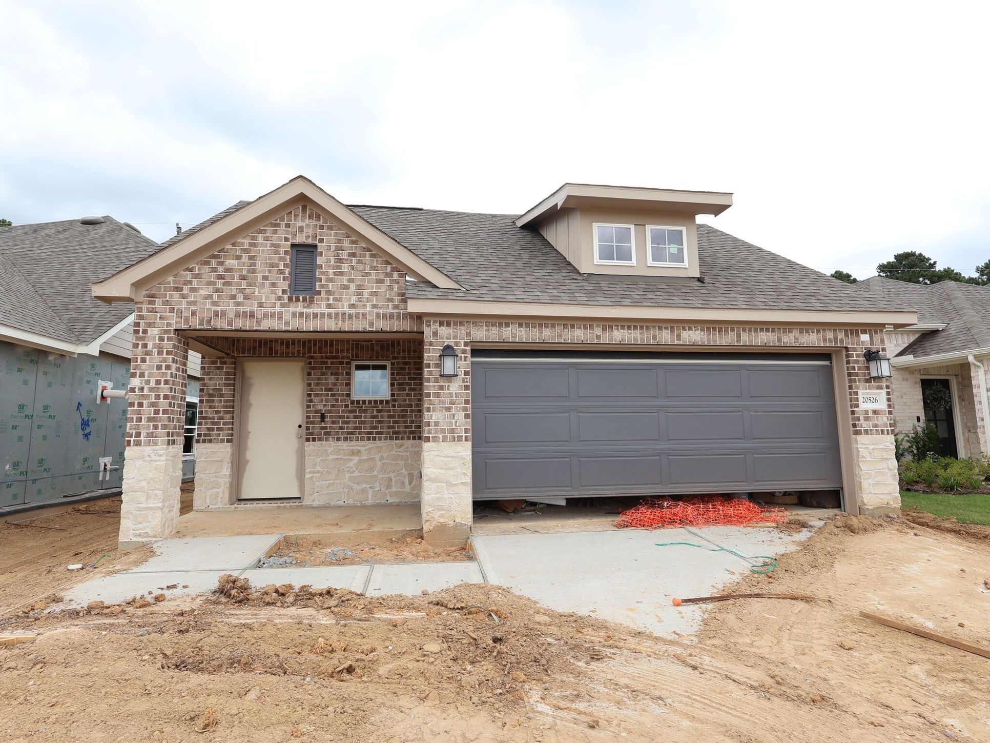 Front Exterior:Front Exterior
