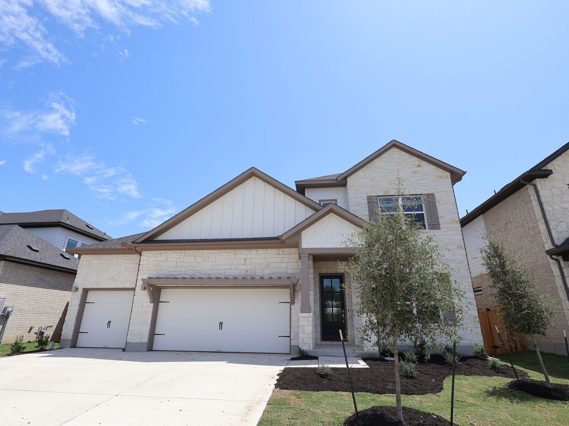 Front Exterior:Front Exterior