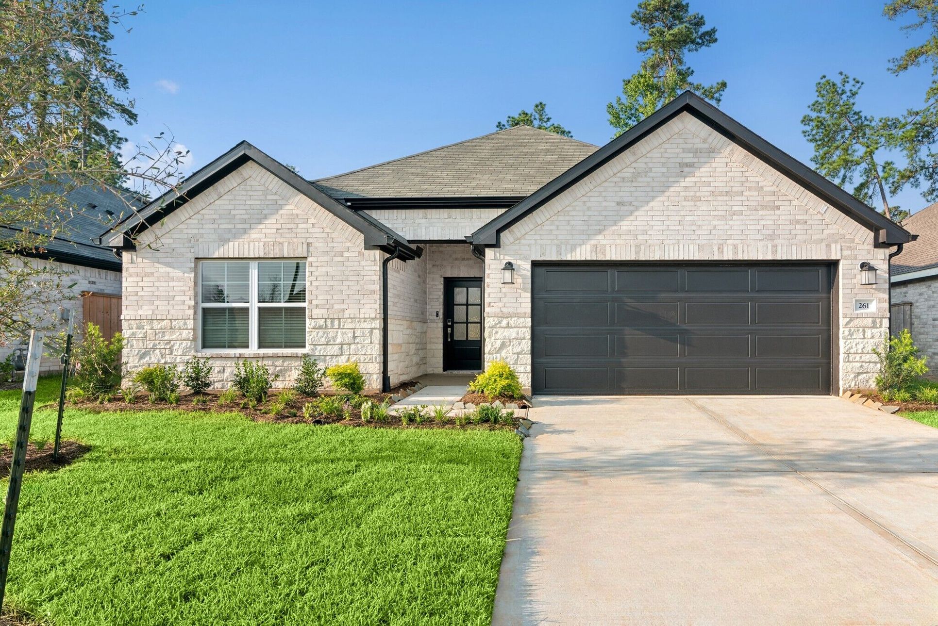 Front Exterior:Front Exterior