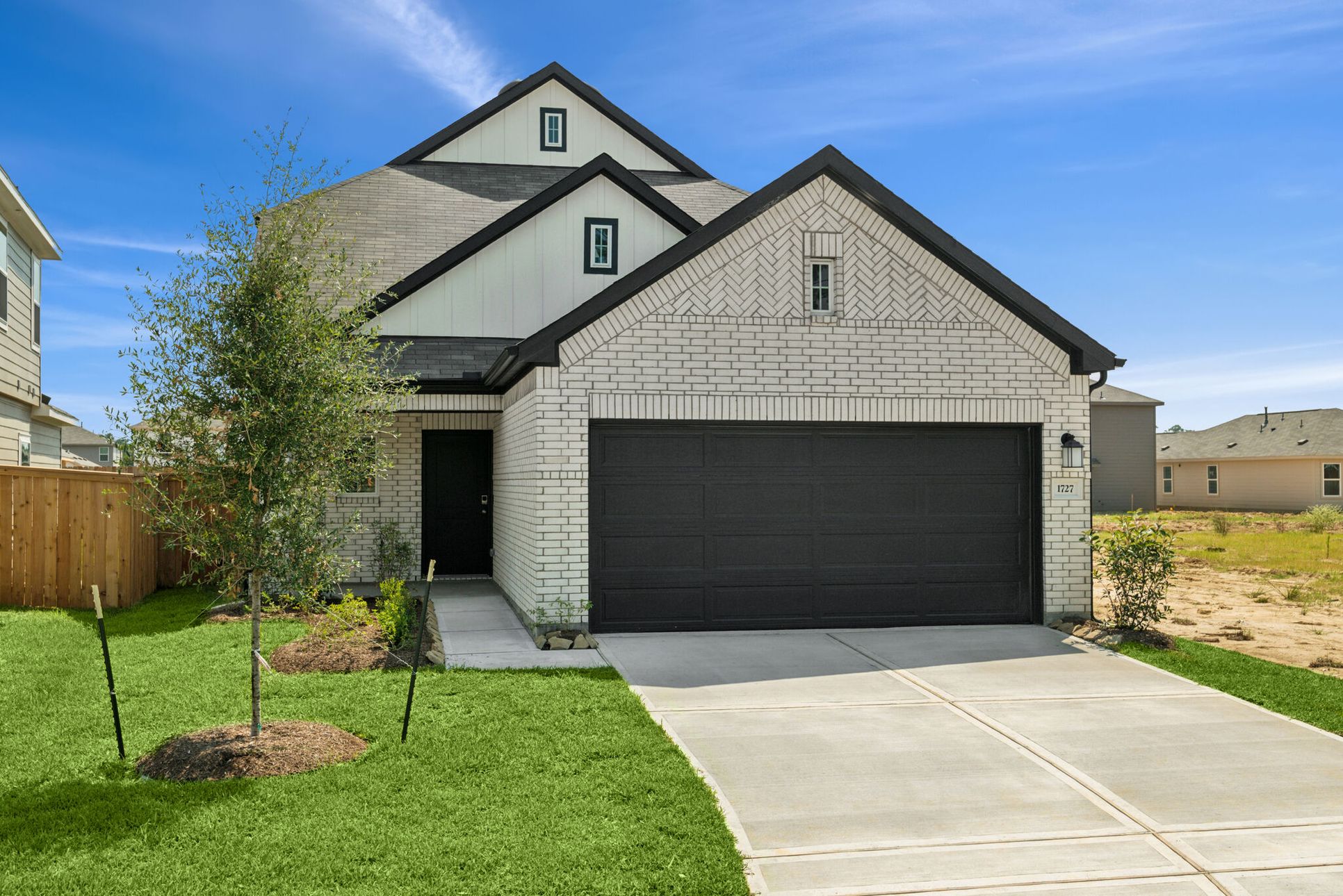 Front Exterior:Front Exterior