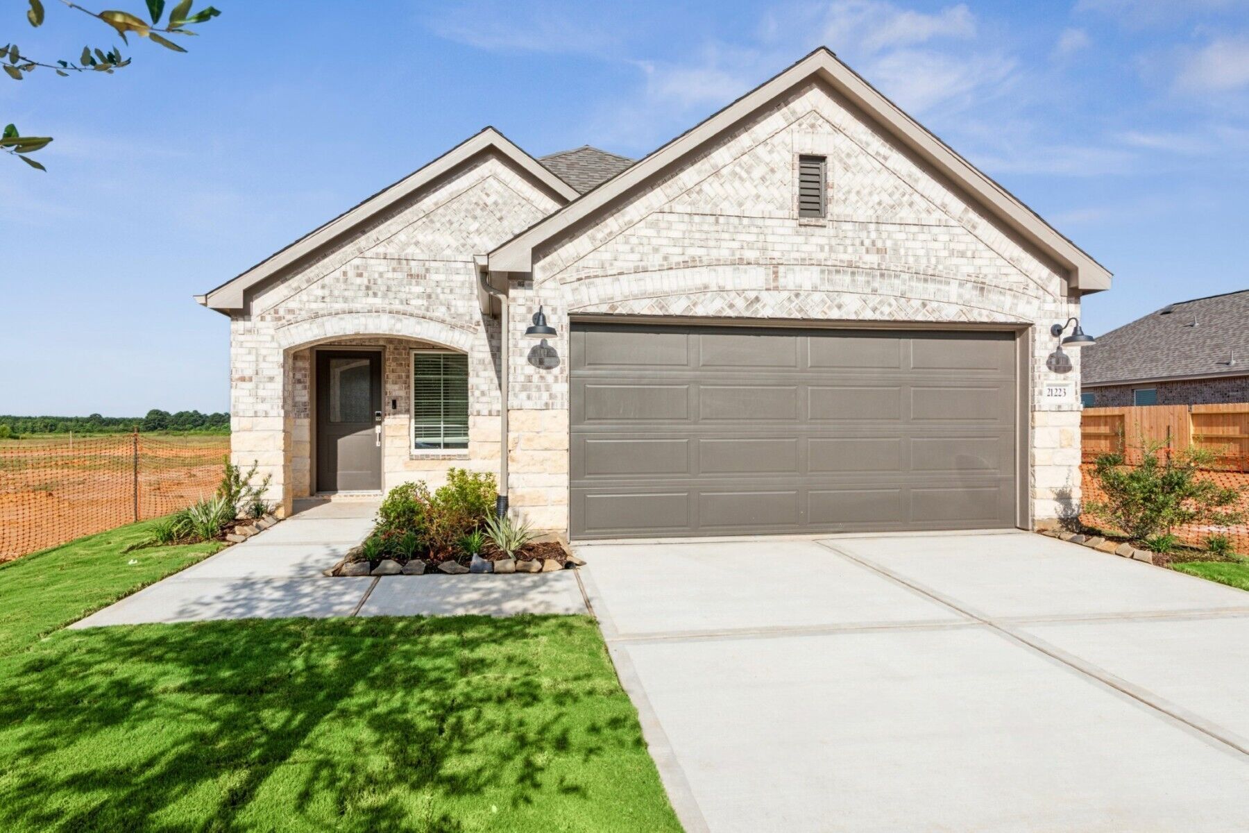 Front Exterior:Front Exterior