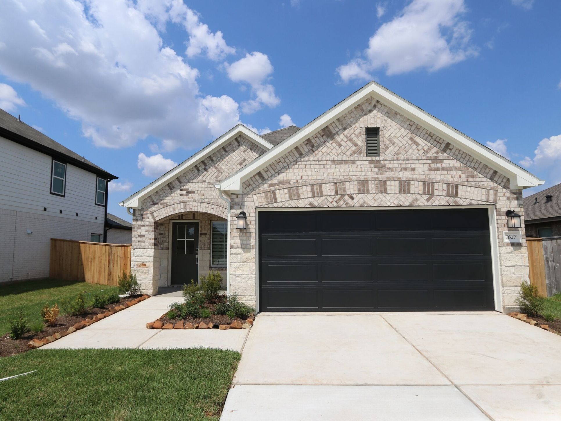 Front Exterior:Front Exterior