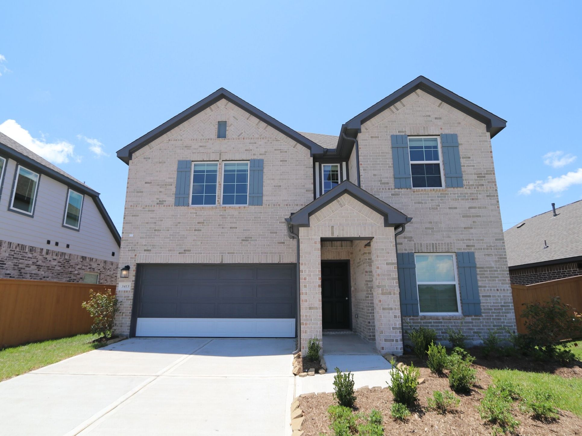 Front Exterior:Front Exterior