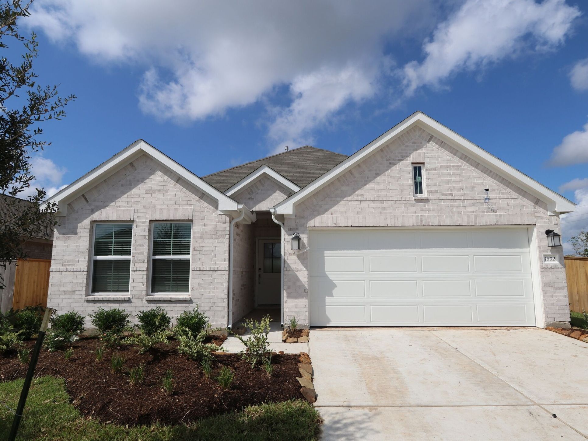 Front Exterior:Front Exterior