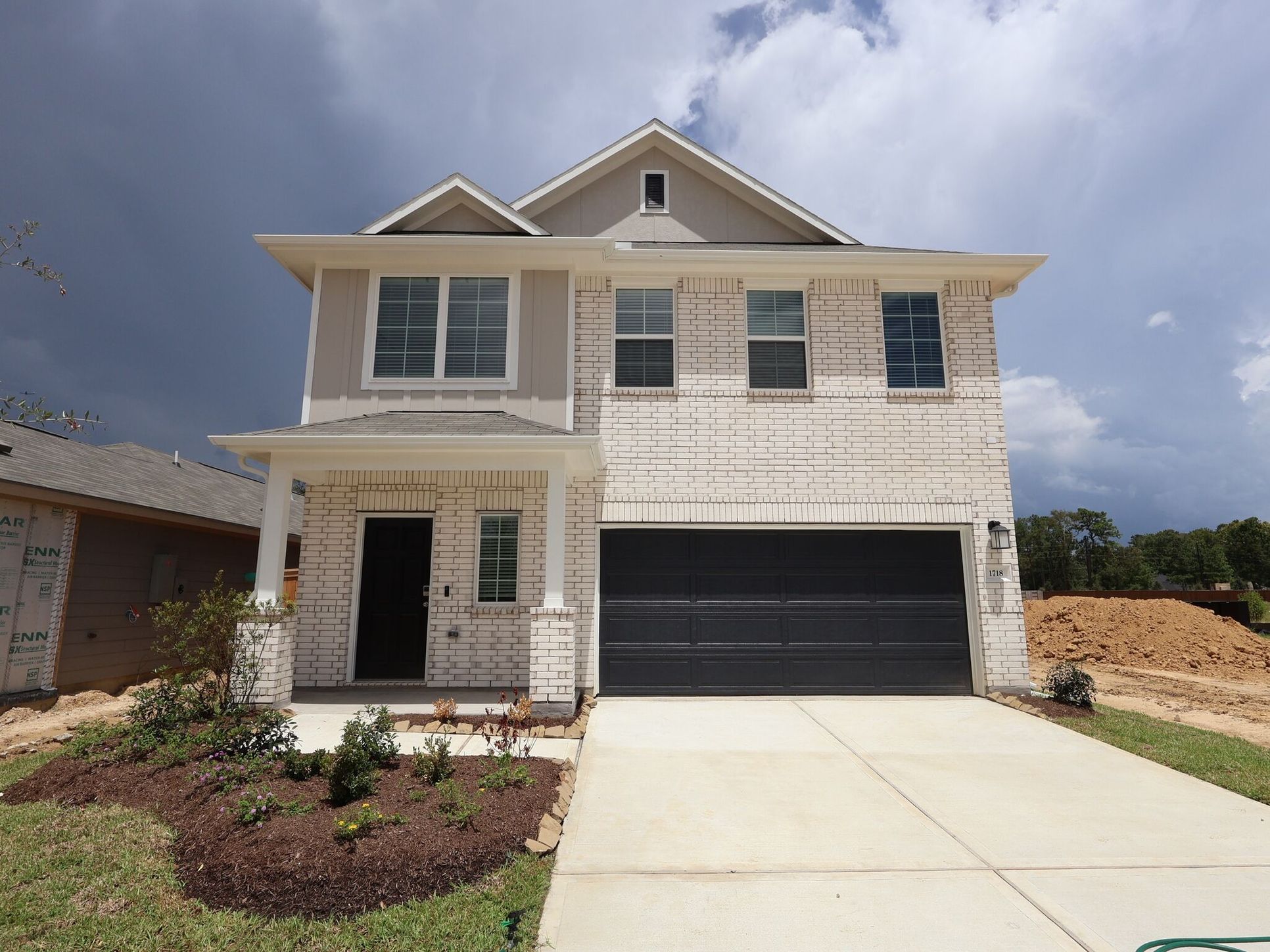 Front Exterior:Front Exterior