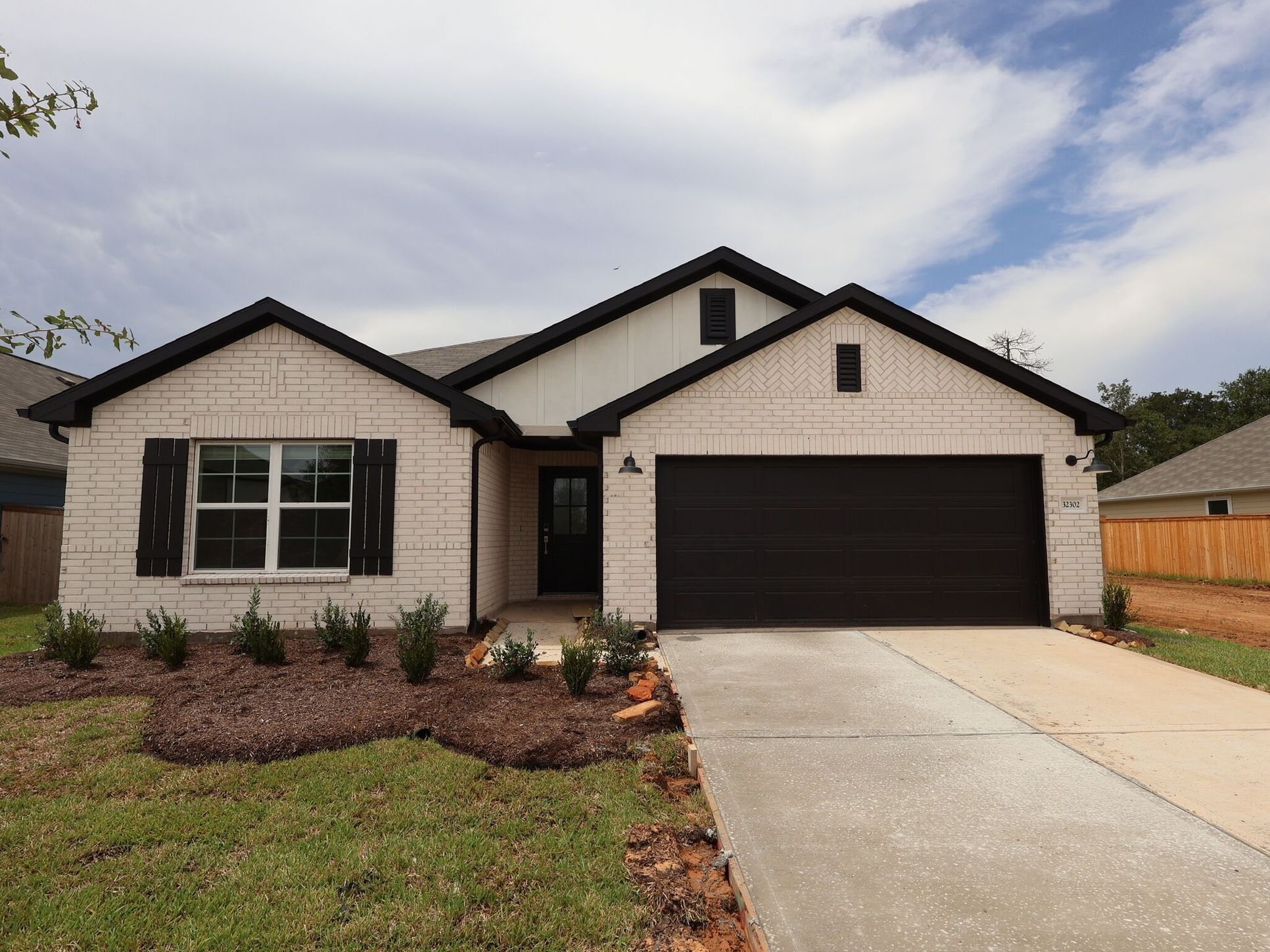 Front Exterior:Front Exterior