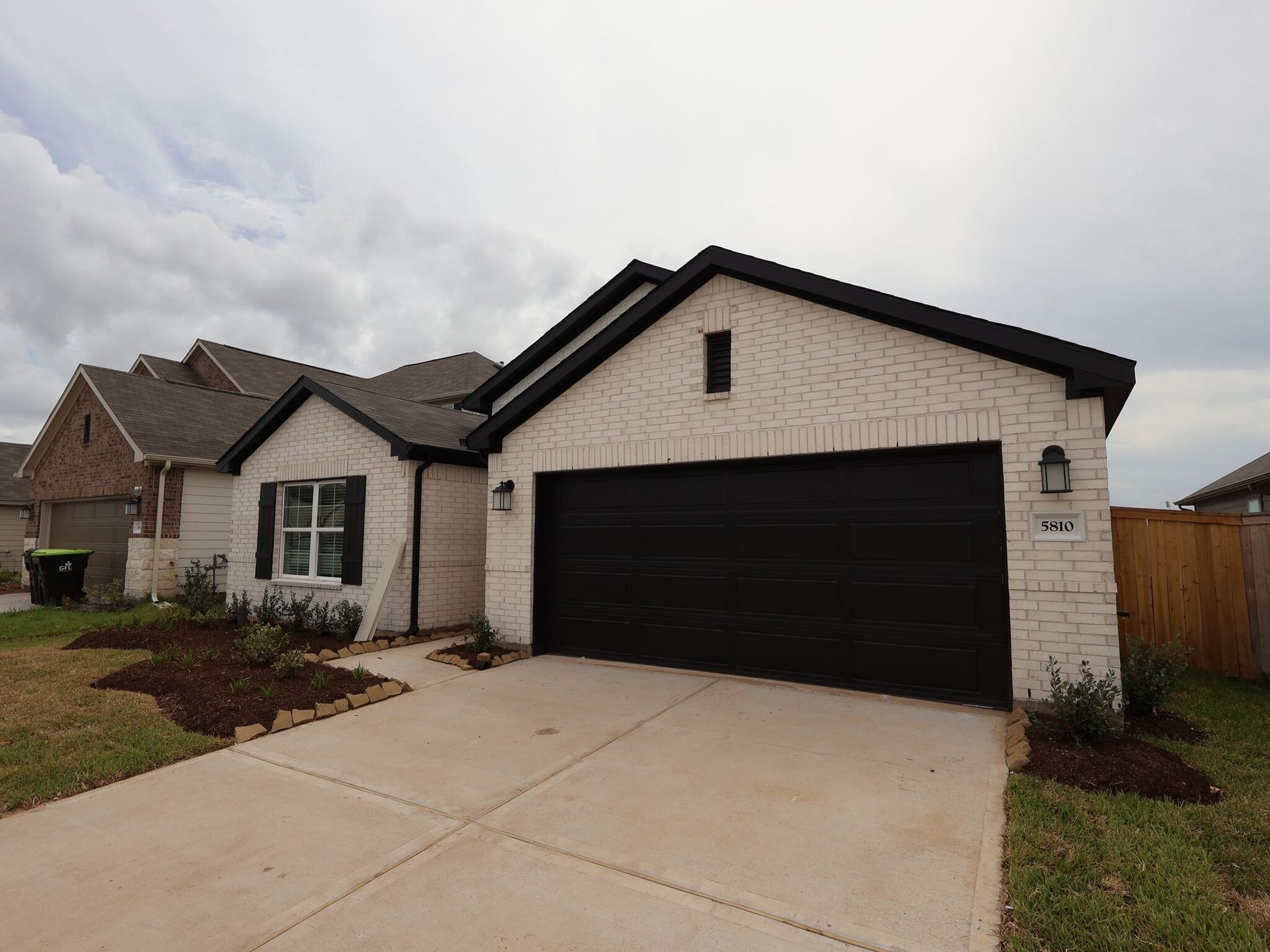 Front Exterior:Front Exterior